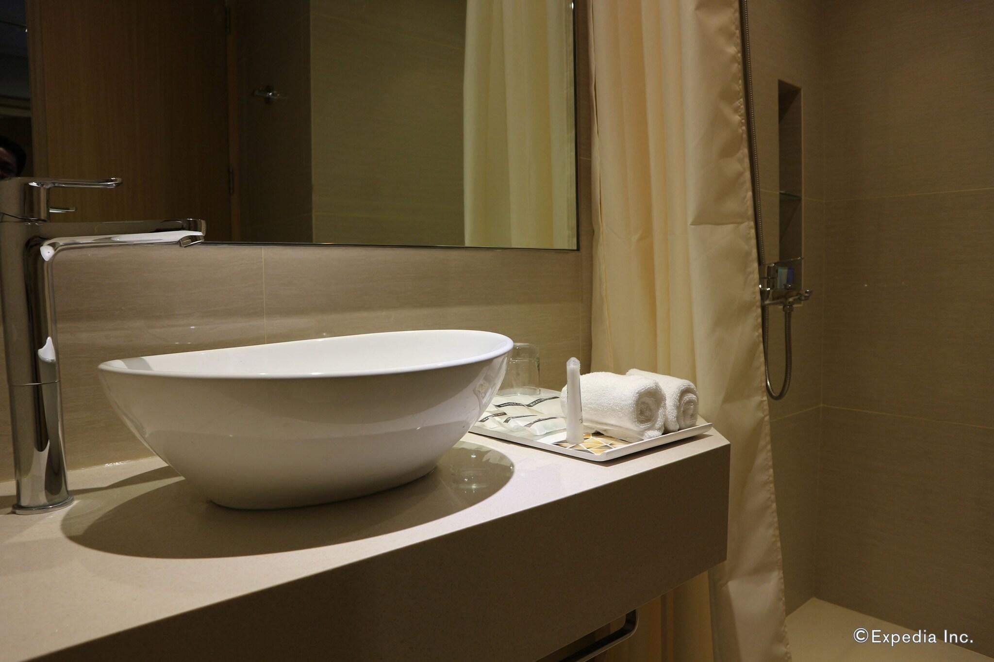 Double Premier Queen Bed