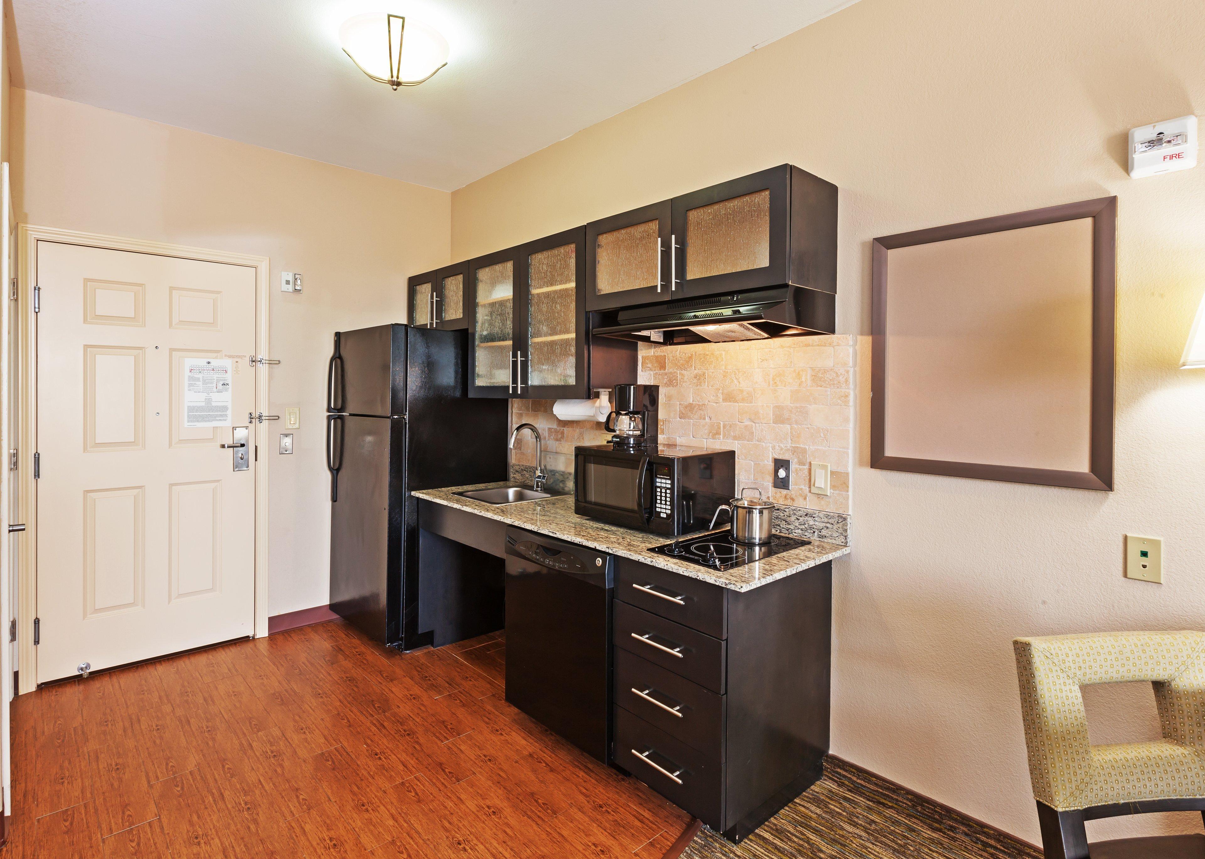 Studio Accessible King Size Bed