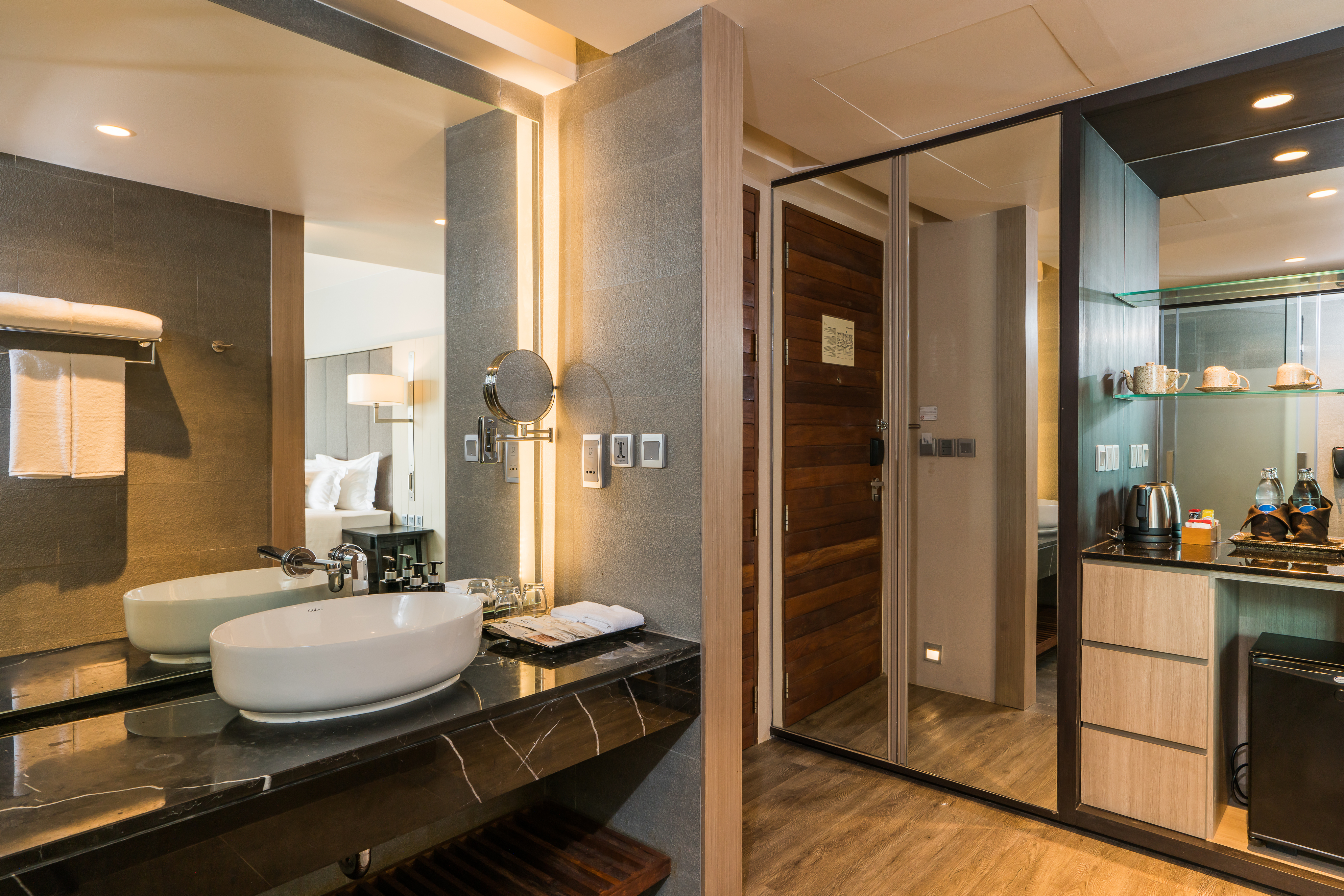 Double Deluxe Pool View