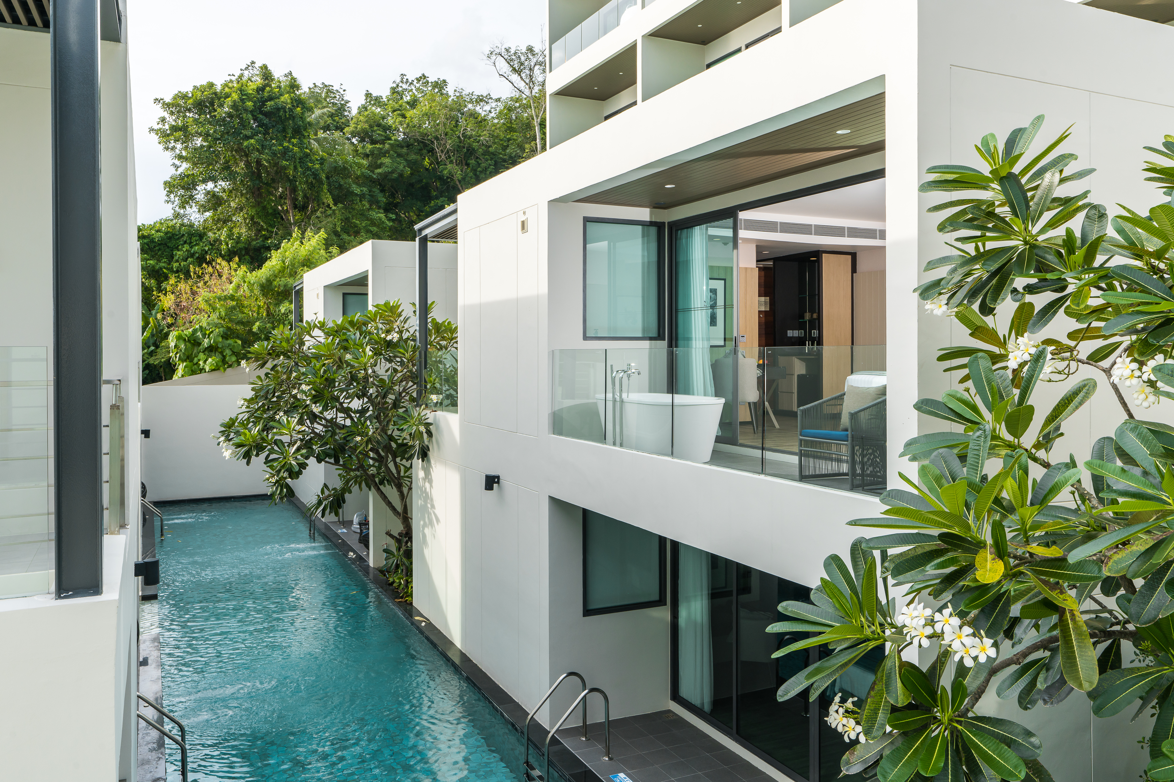 Double Deluxe Pool View