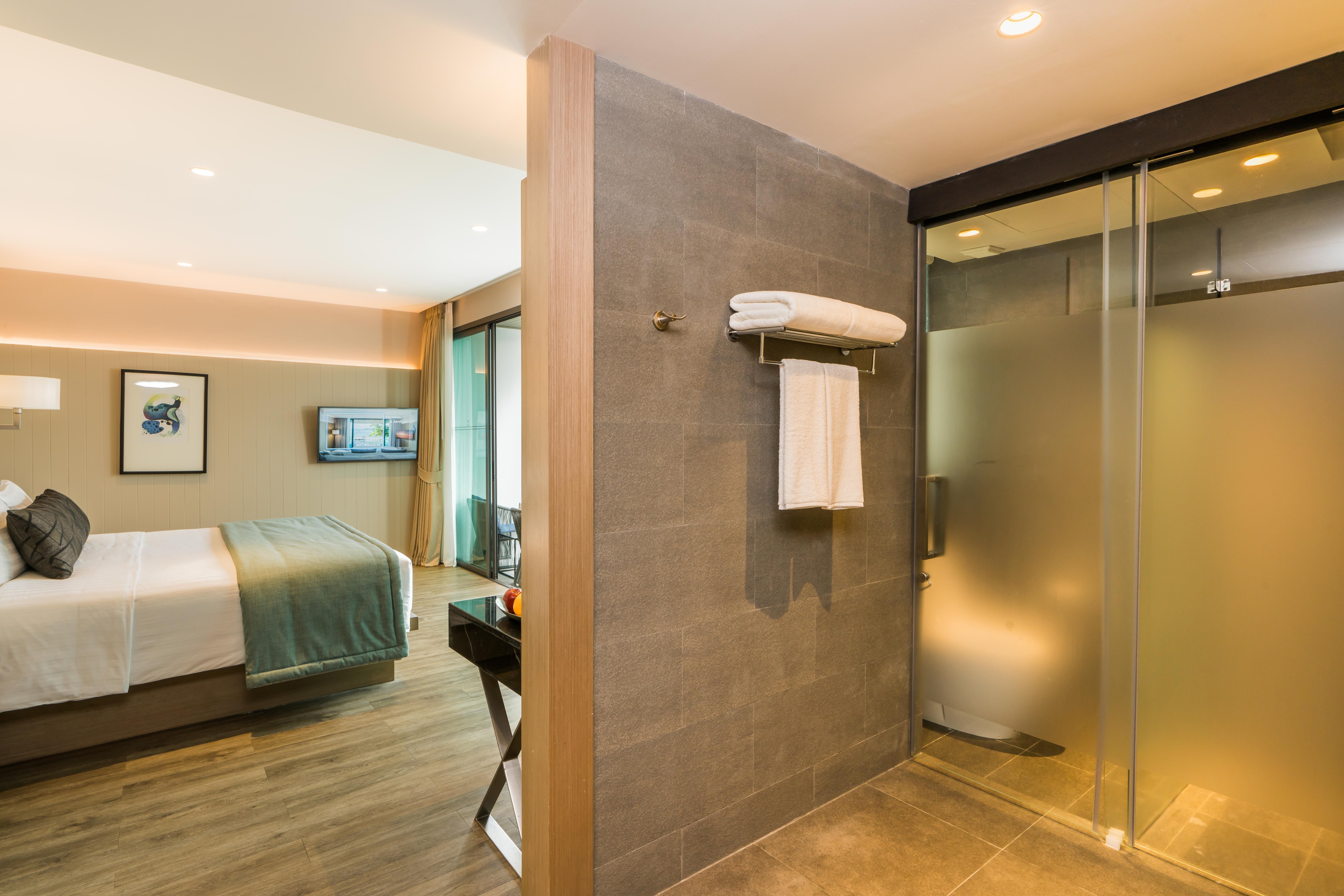 Double Deluxe Pool View