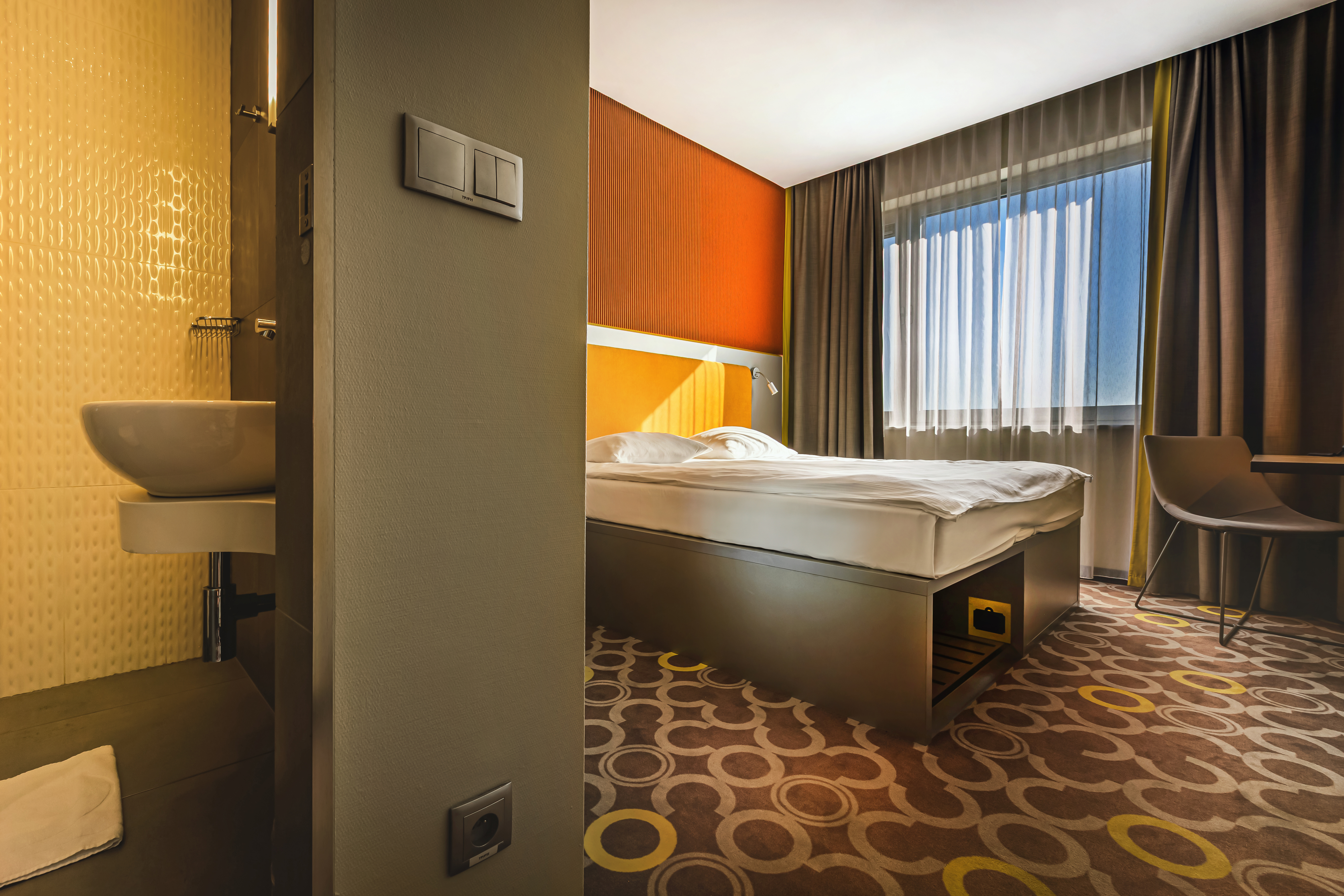 Double or Twin Standard