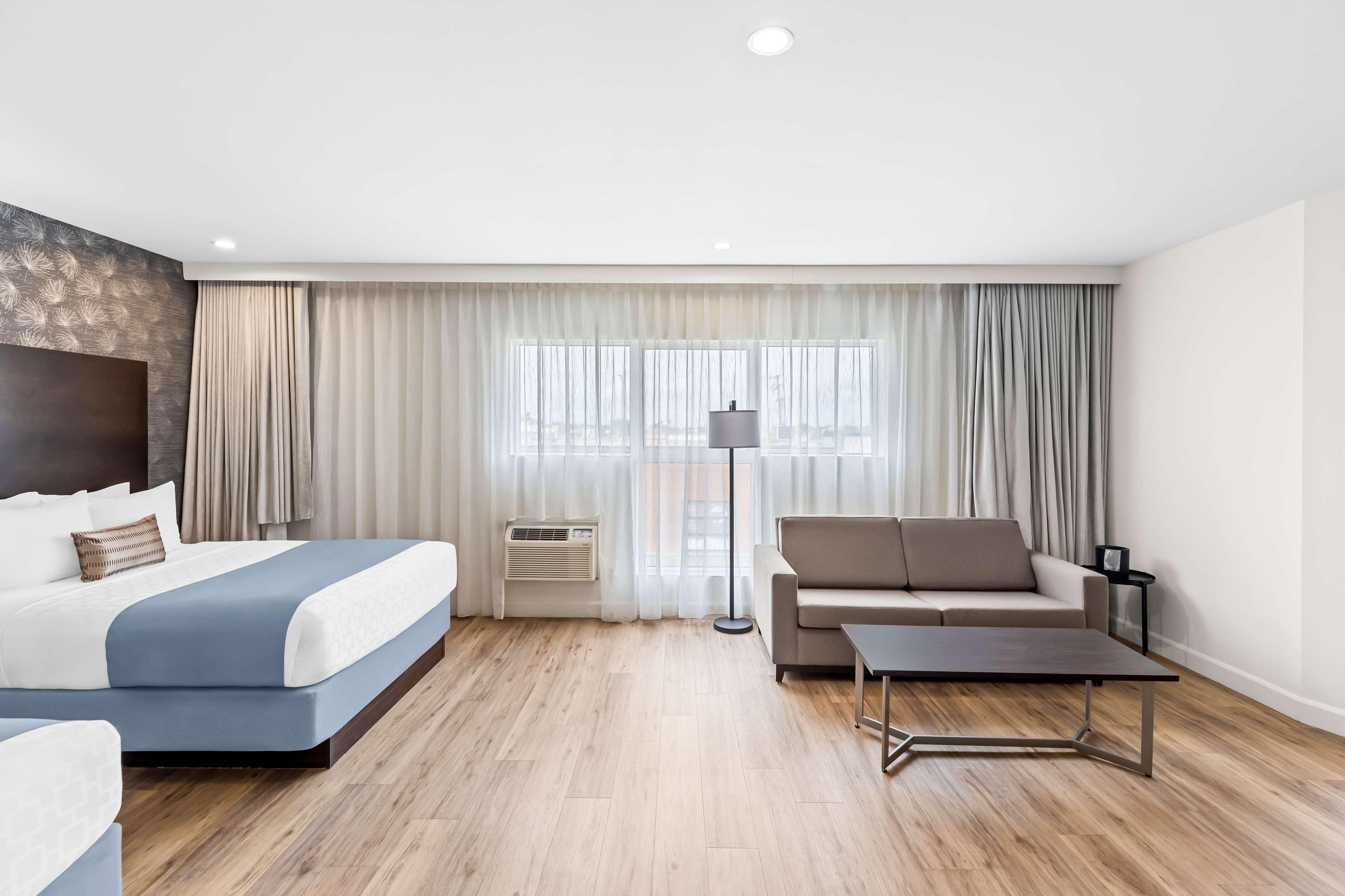 Family Room Two Queen Beds