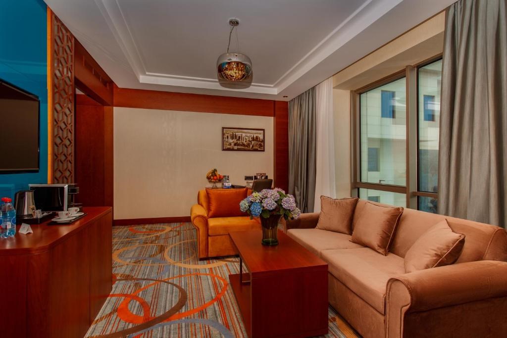 Junior Suite King Size Bed