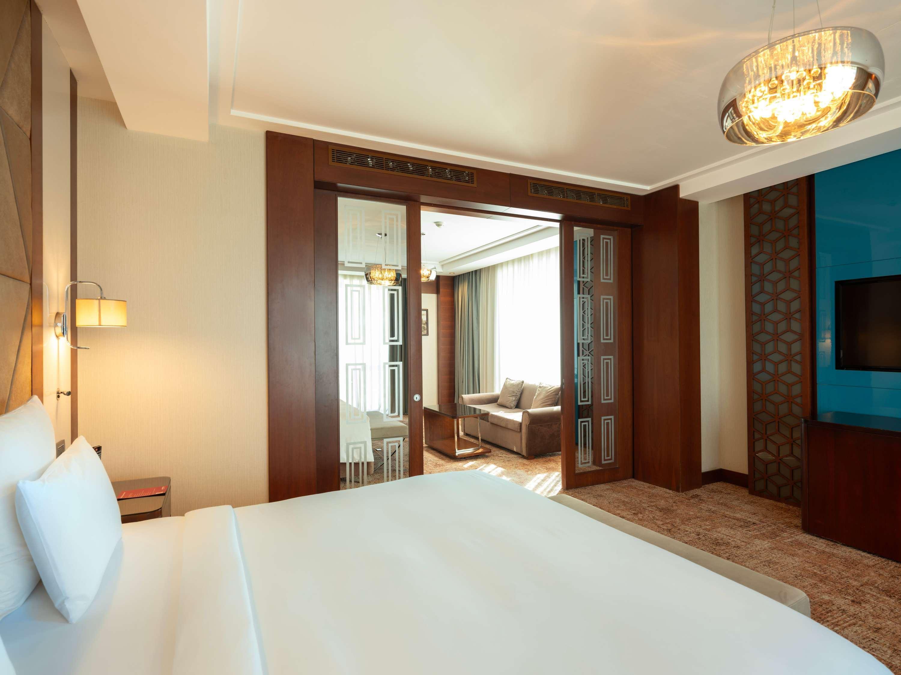 Junior Suite King Size Bed