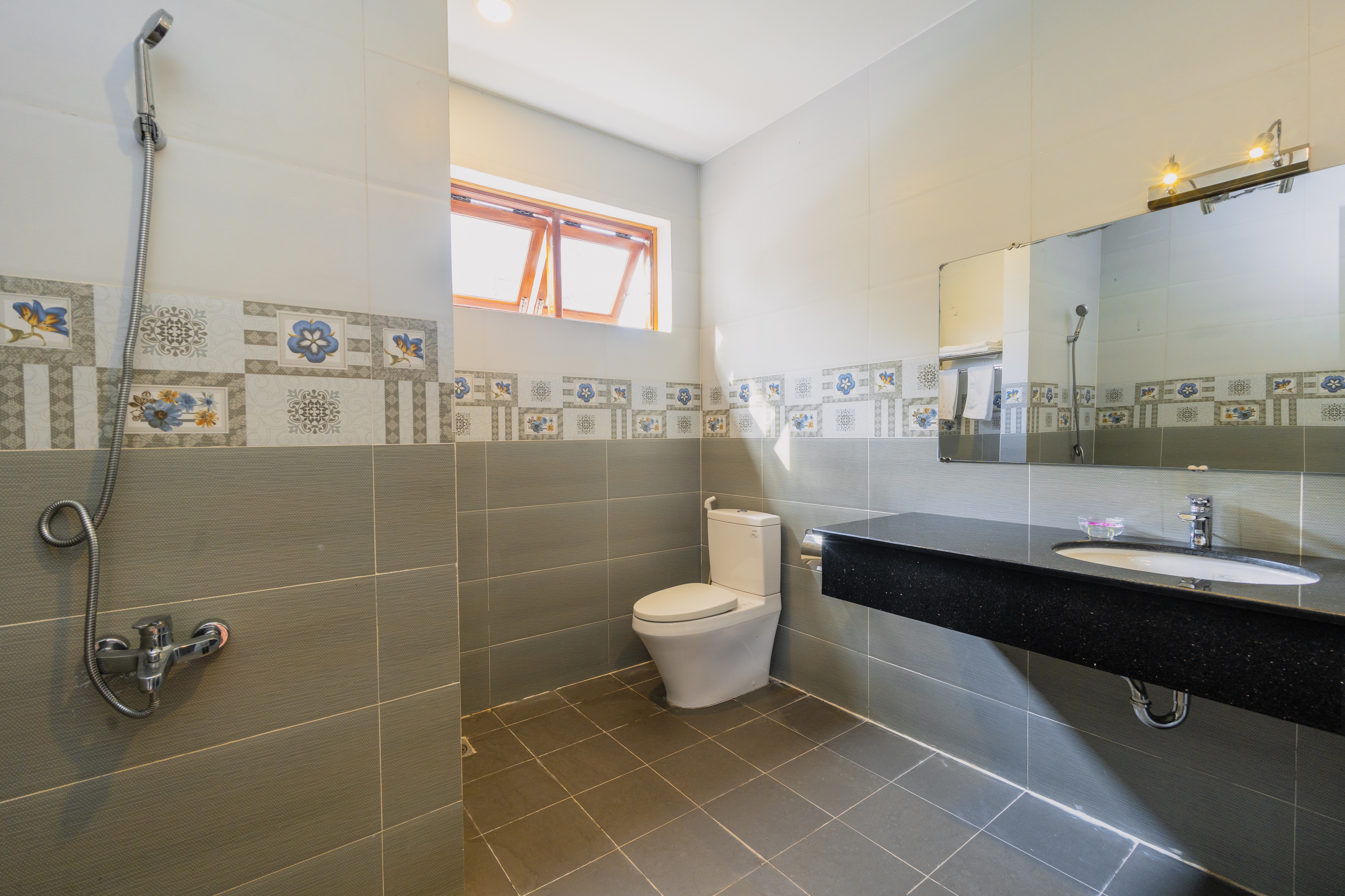 Twin Deluxe Garden View