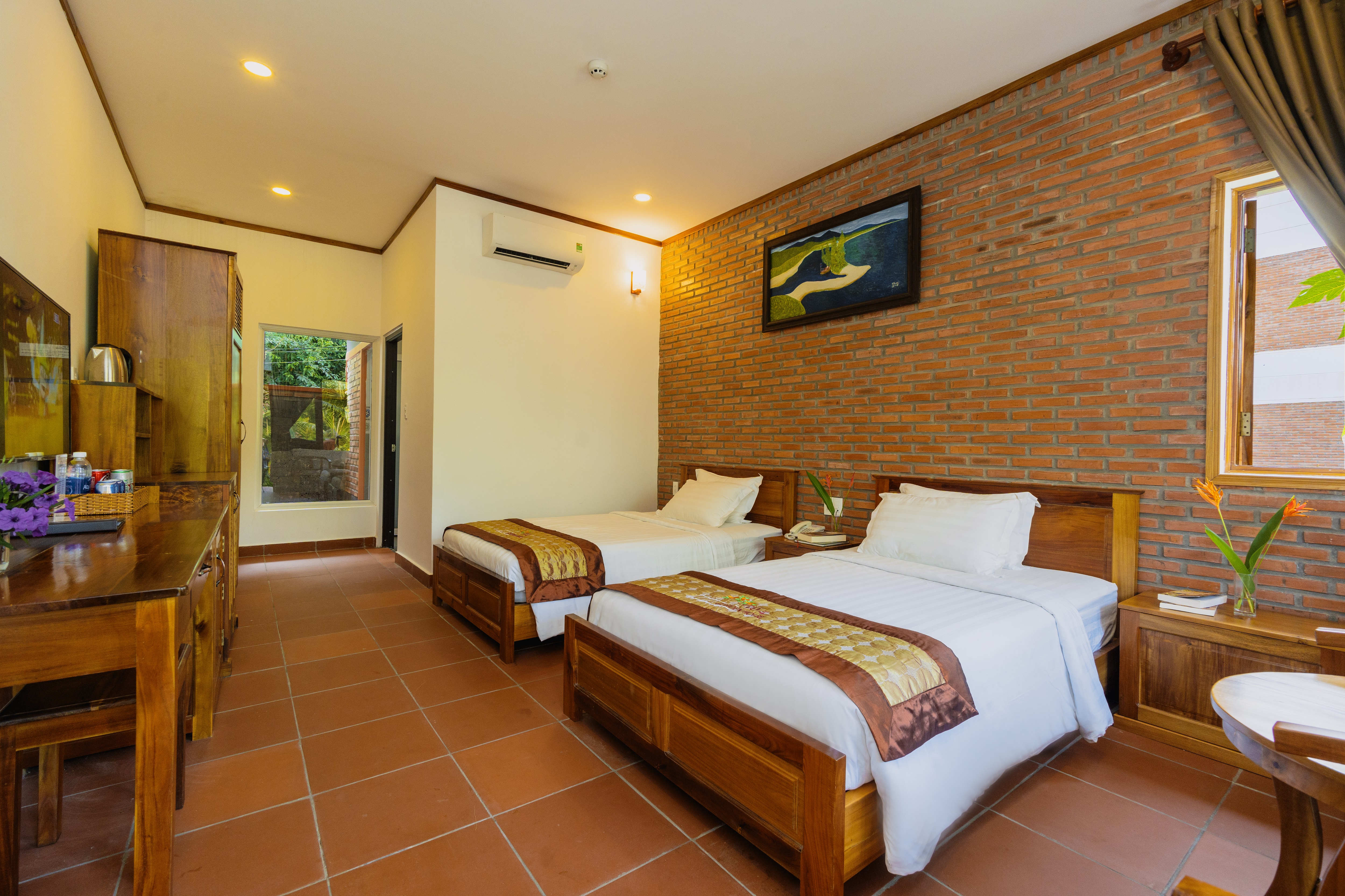 Twin Deluxe Garden View