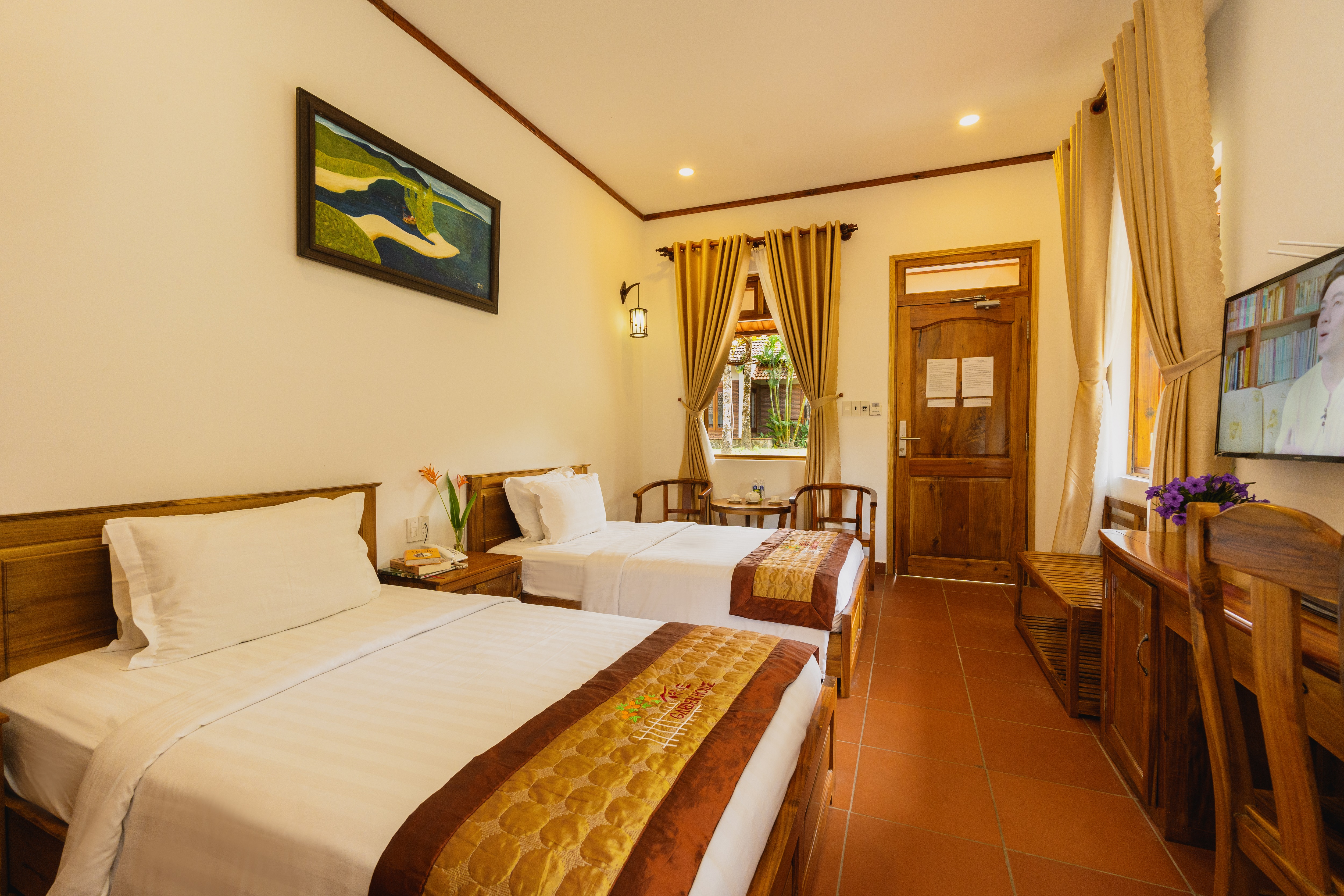 Twin Classic Garden View