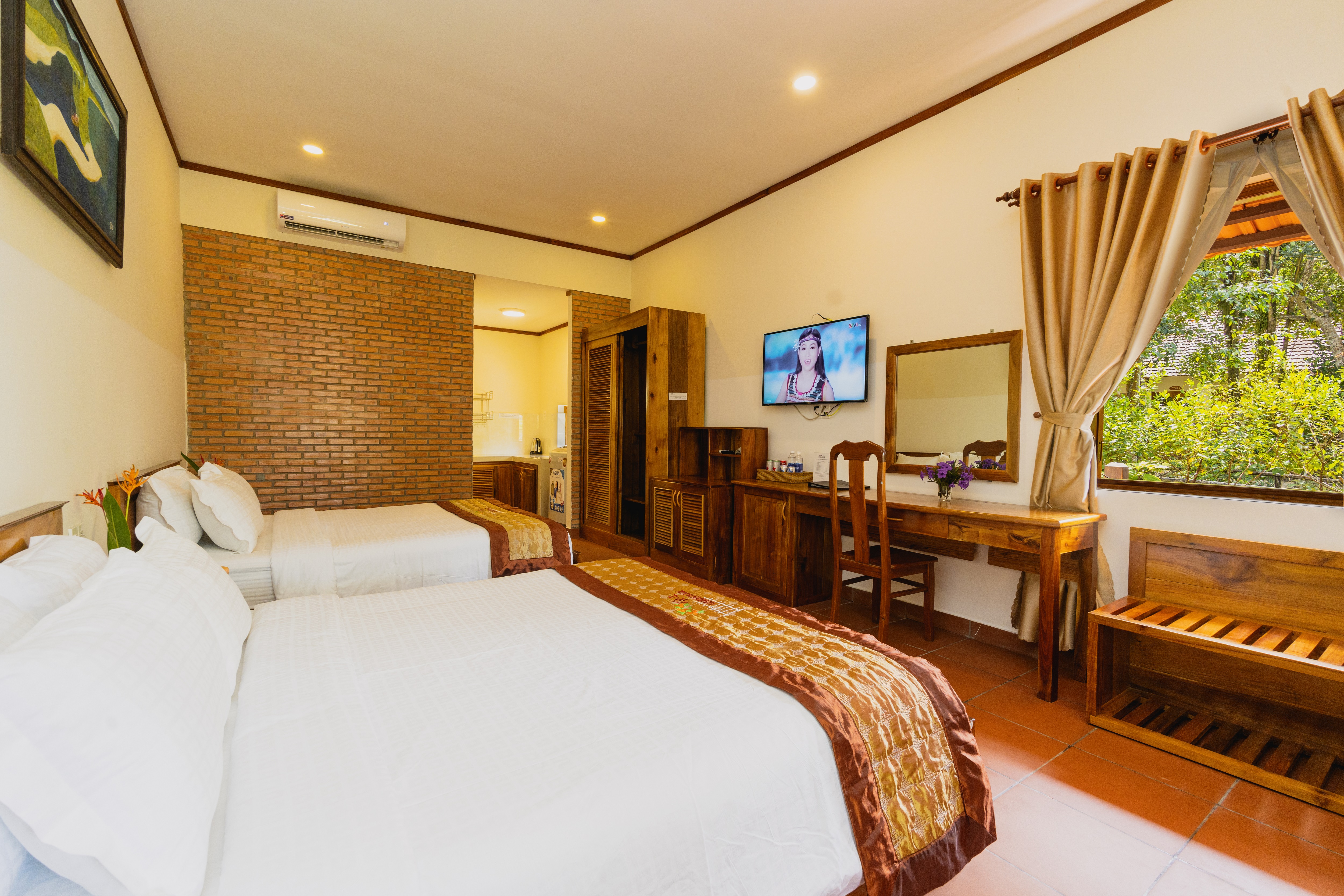 Family Room Superior Garden View