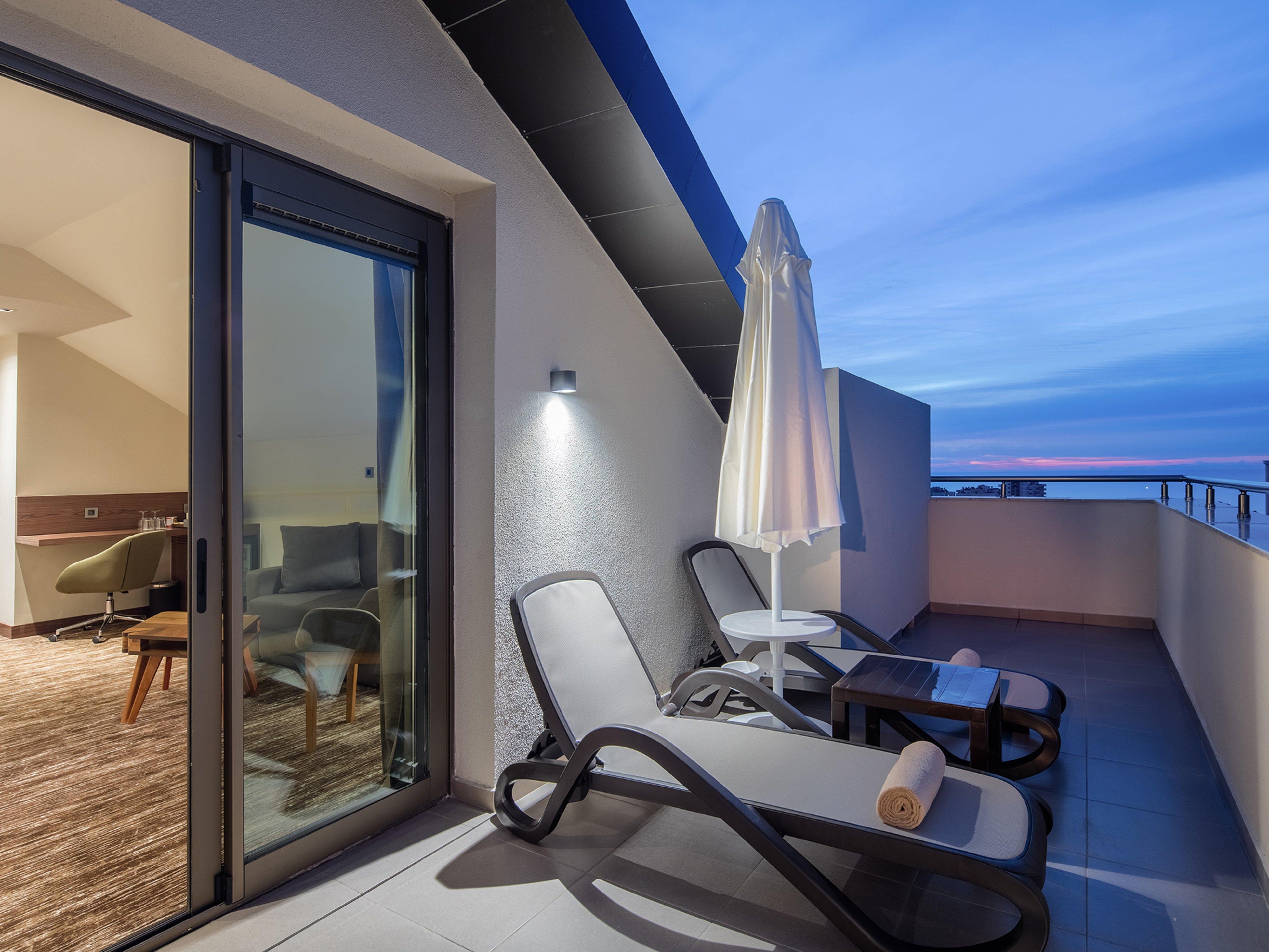 Suite Queen Size Bed