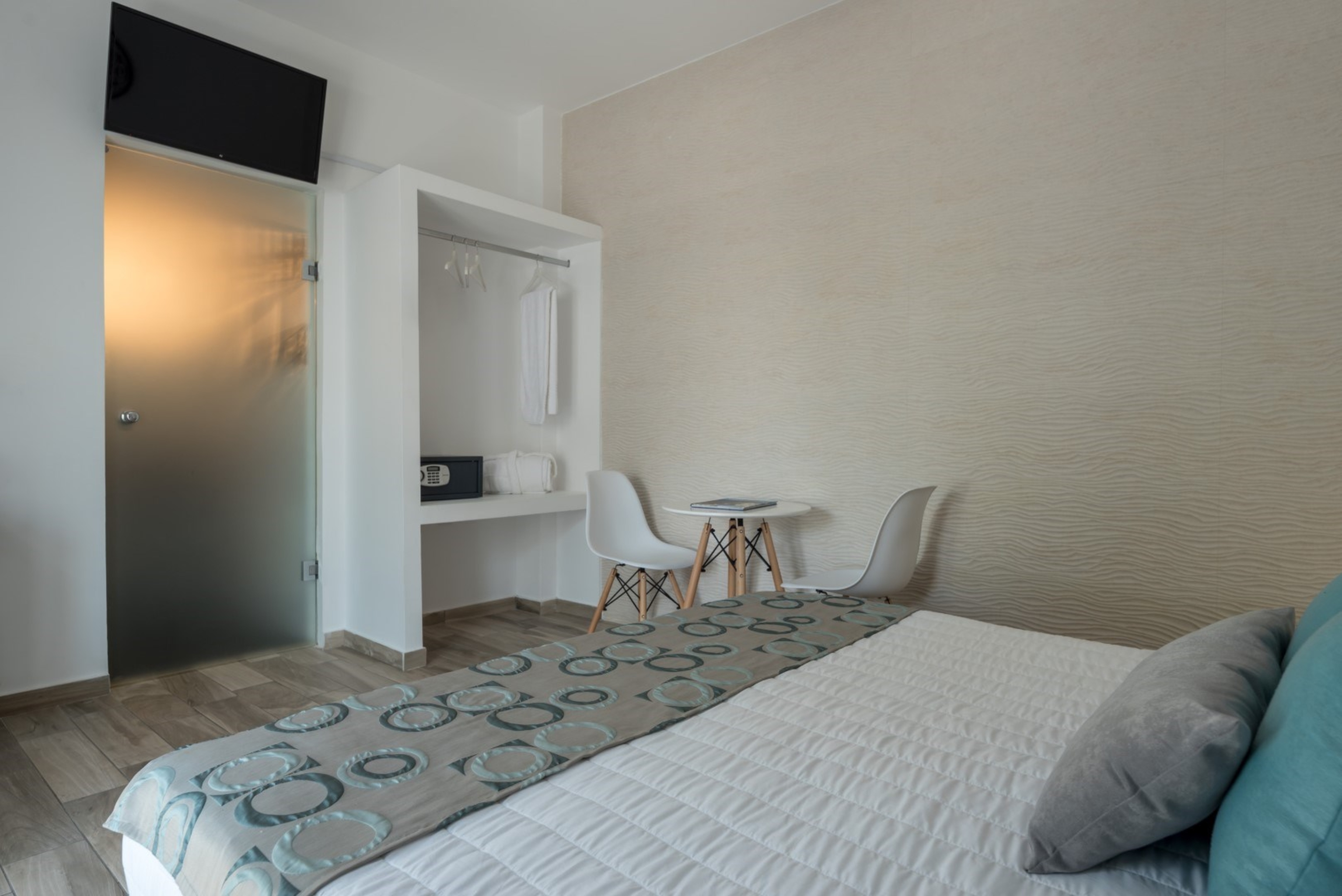 Double or Twin Standard