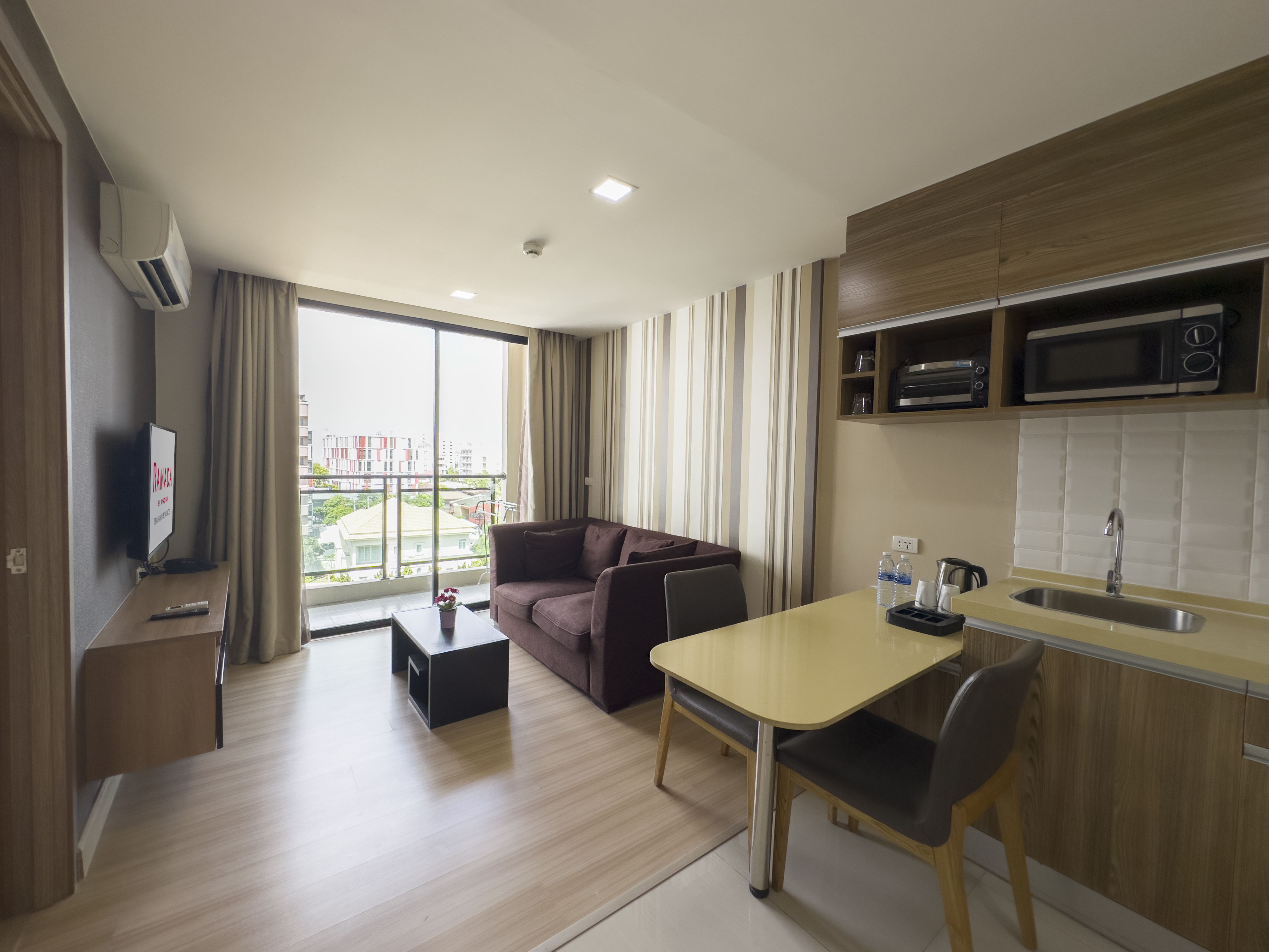 Room Deluxe King Bed