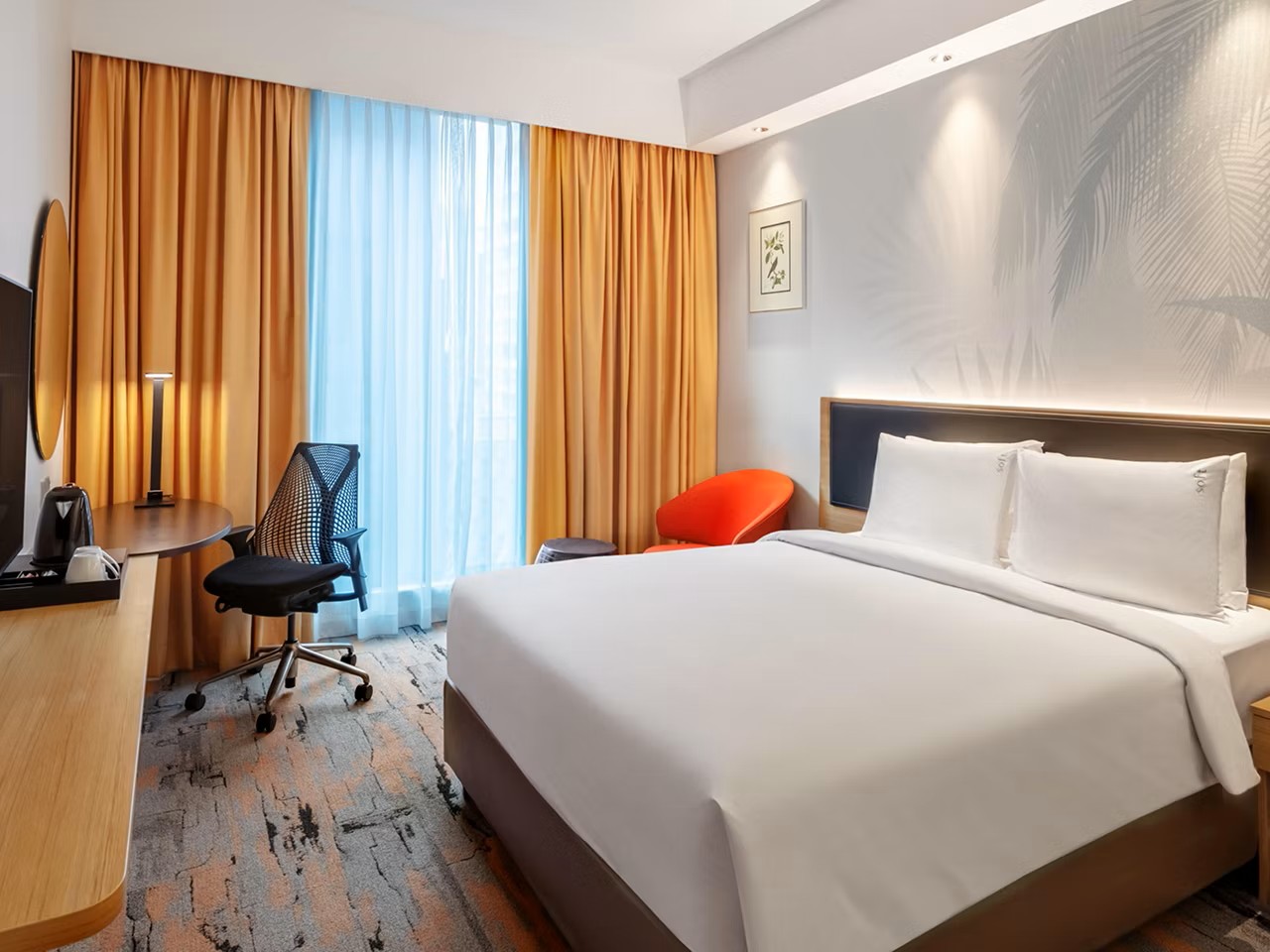 Double City View Queen Bed