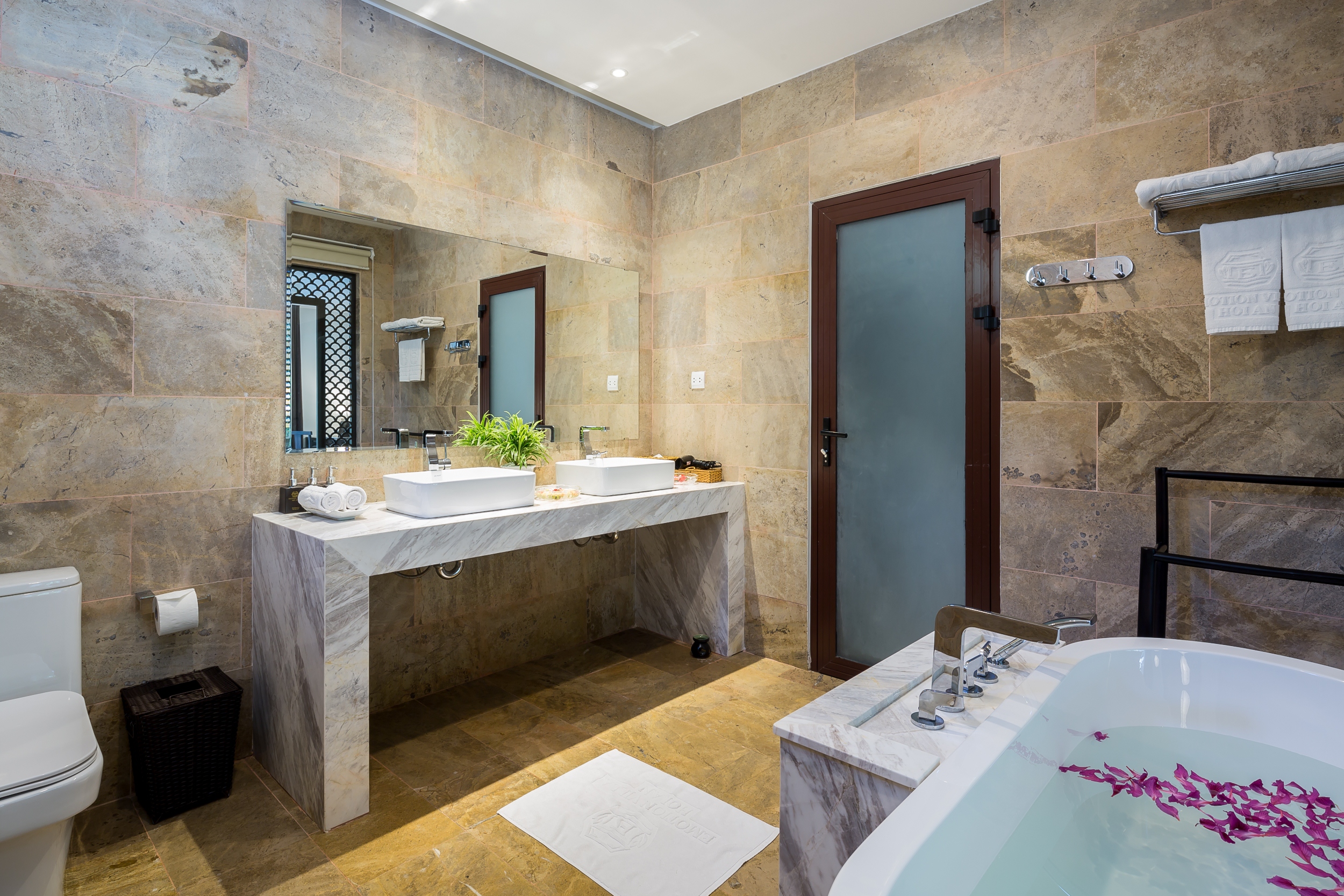 Double Deluxe Pool View