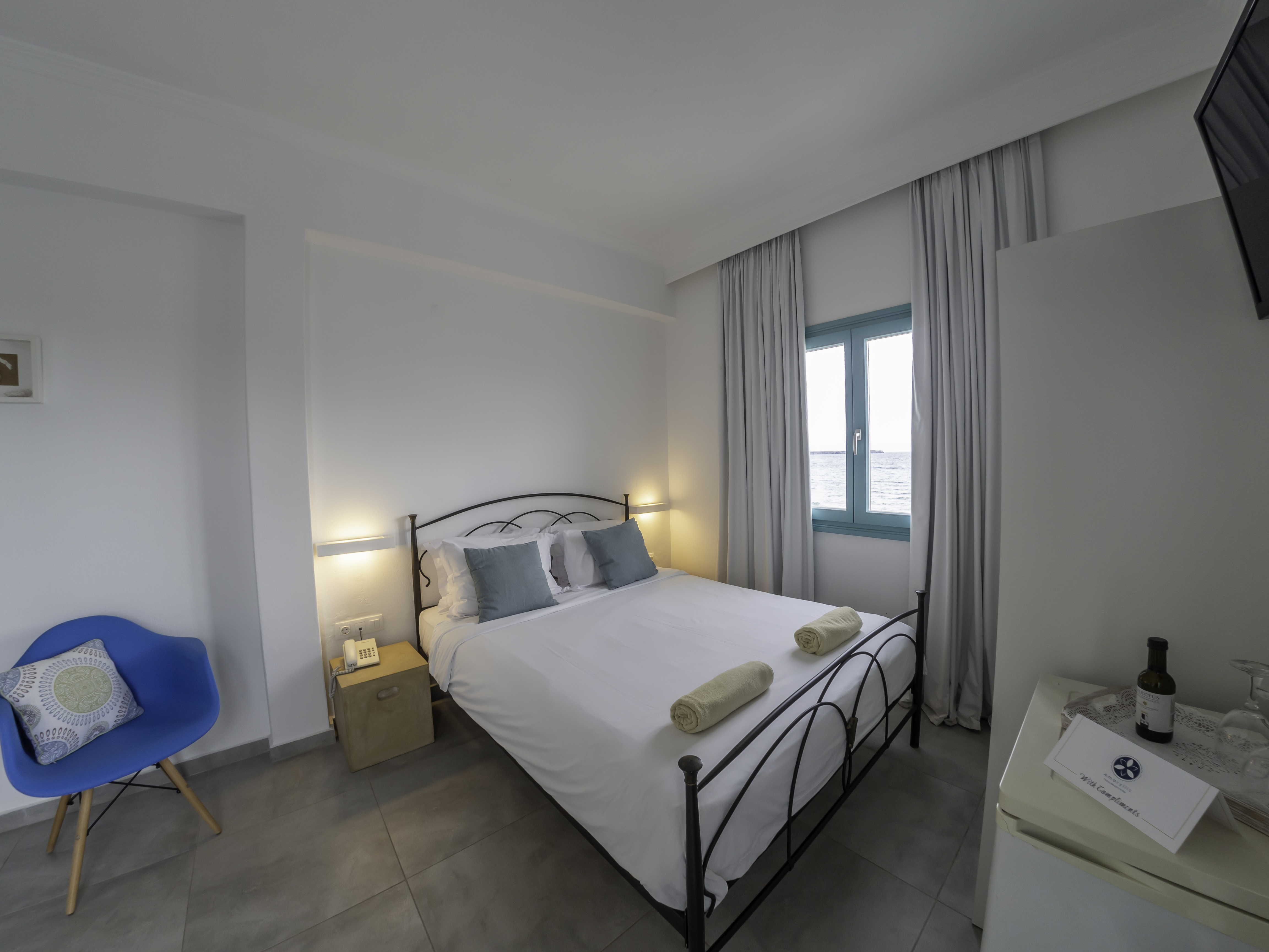 Double Queen Size Bed