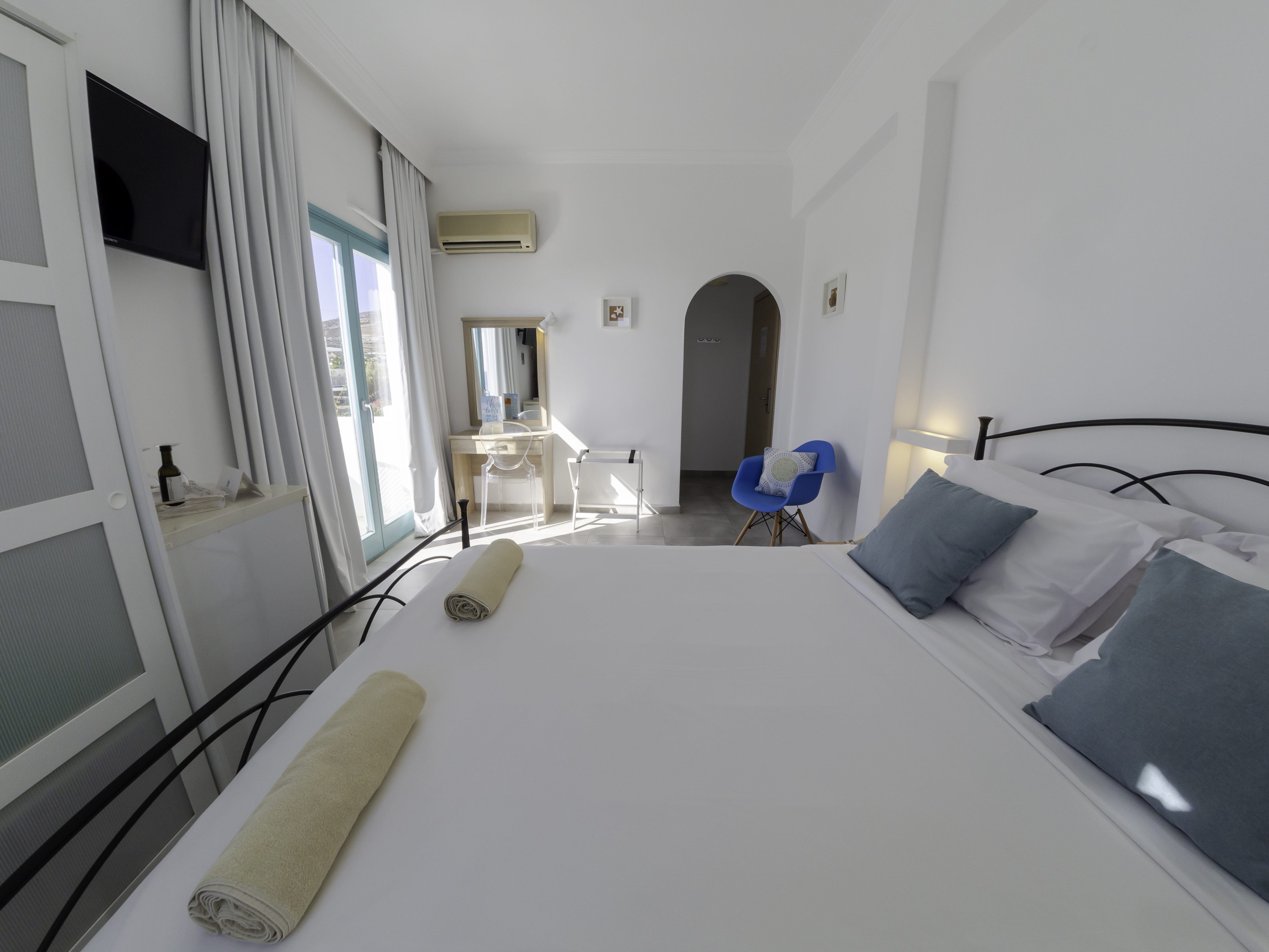 Double Queen Size Bed