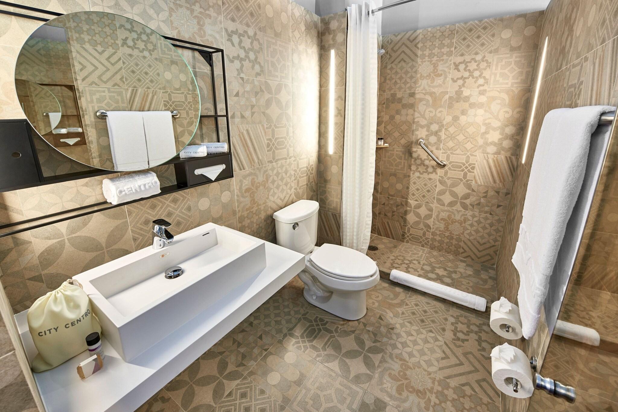 Suite Two Queen Beds