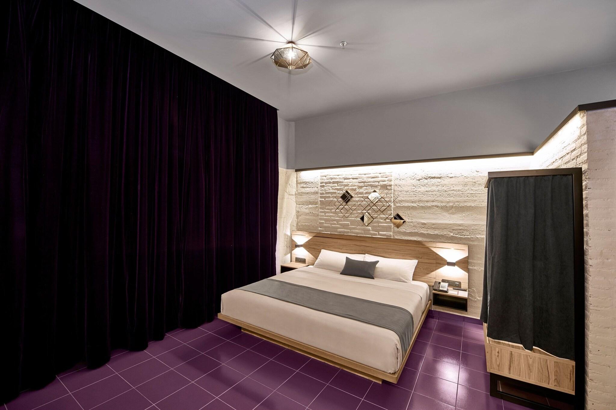 Double Superior King Bed