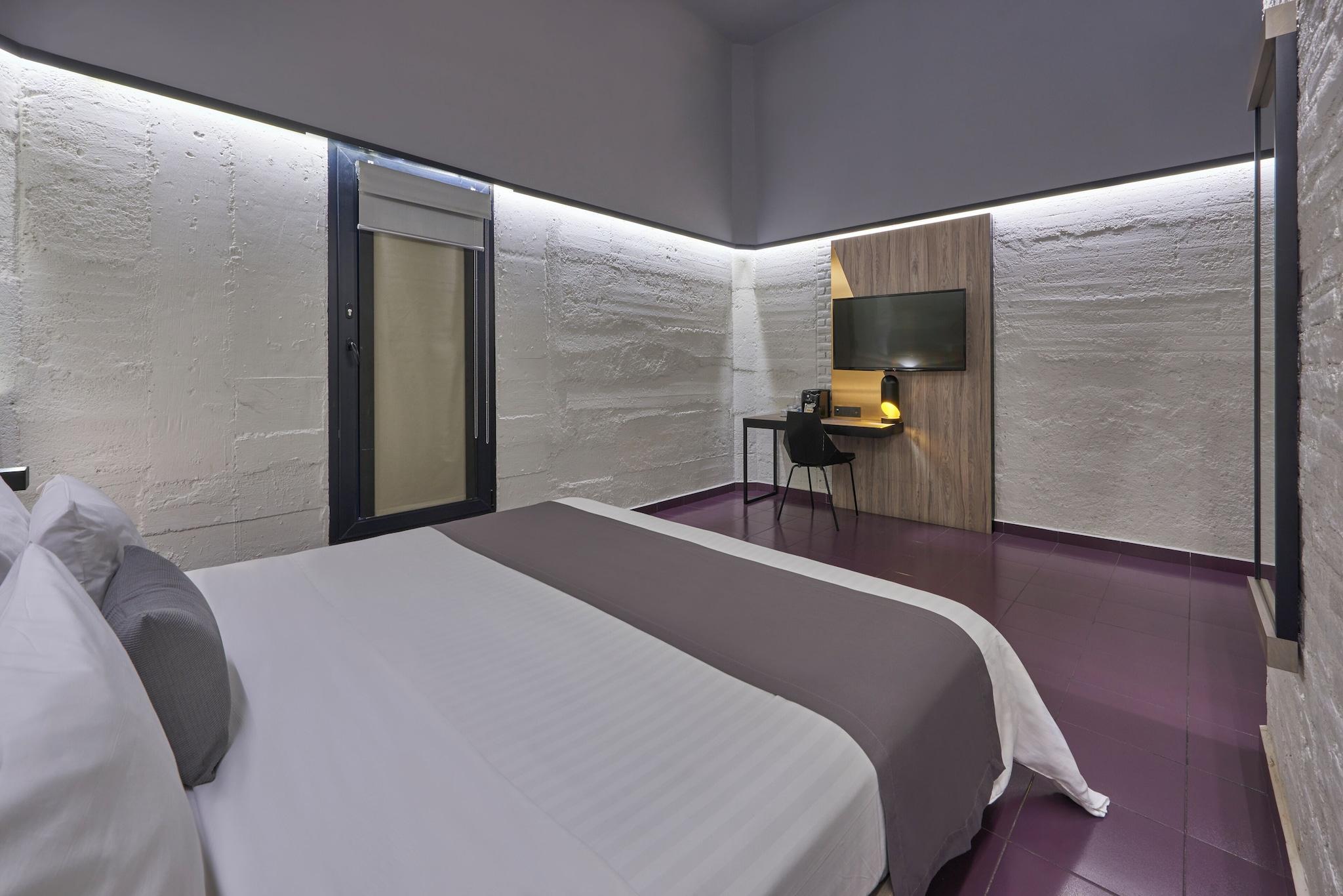 Double King Size Bed