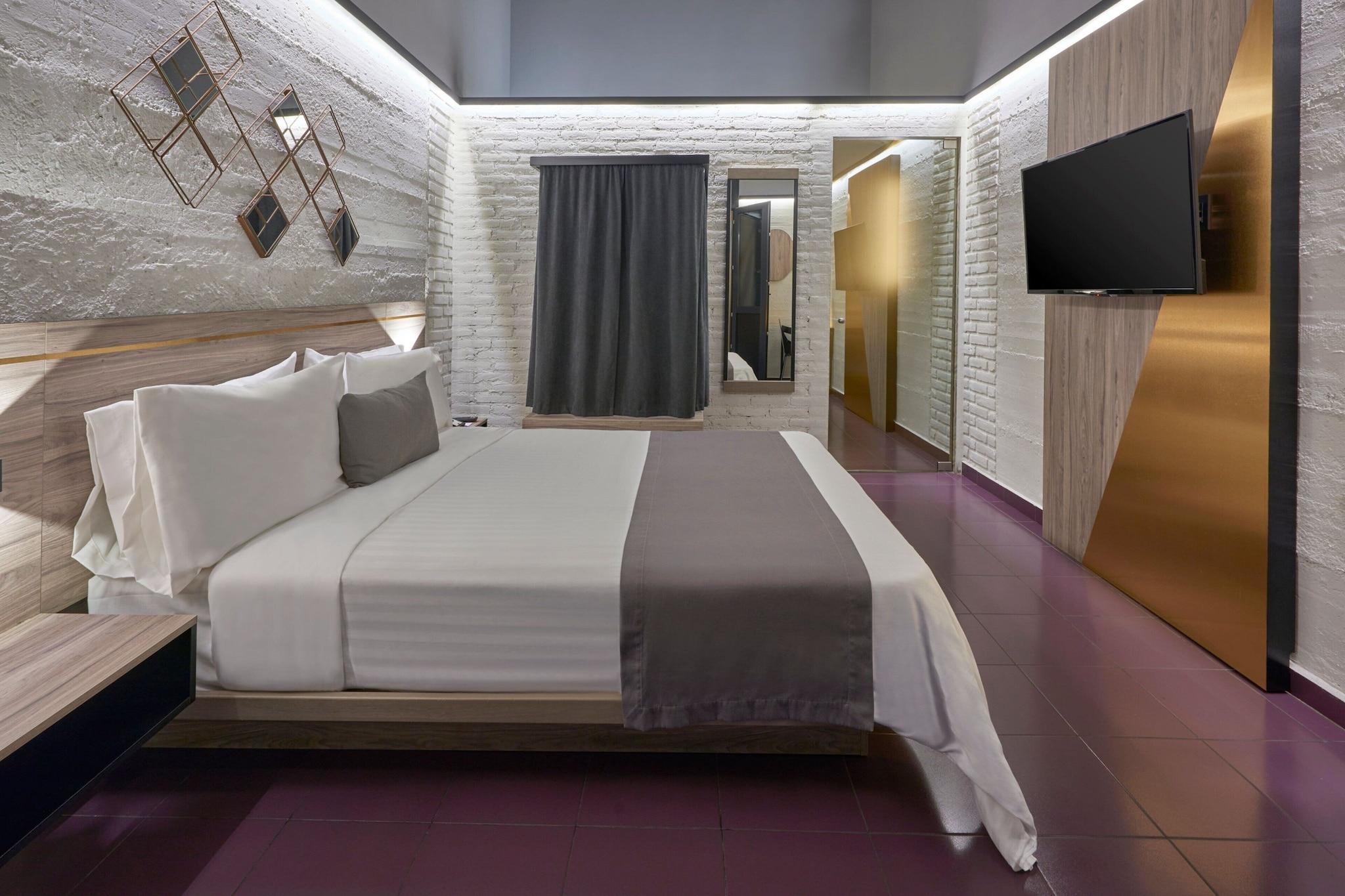 Double Superior King Bed