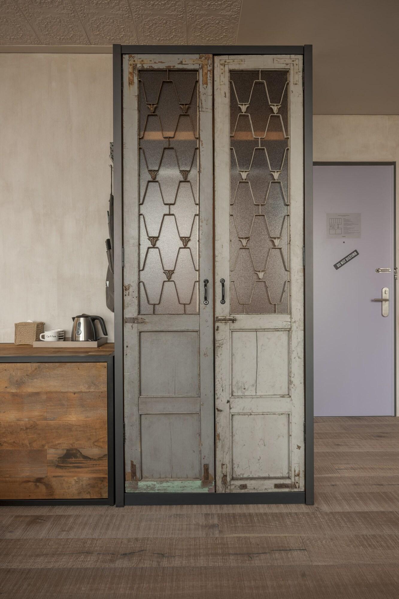 Studio Two Double Beds