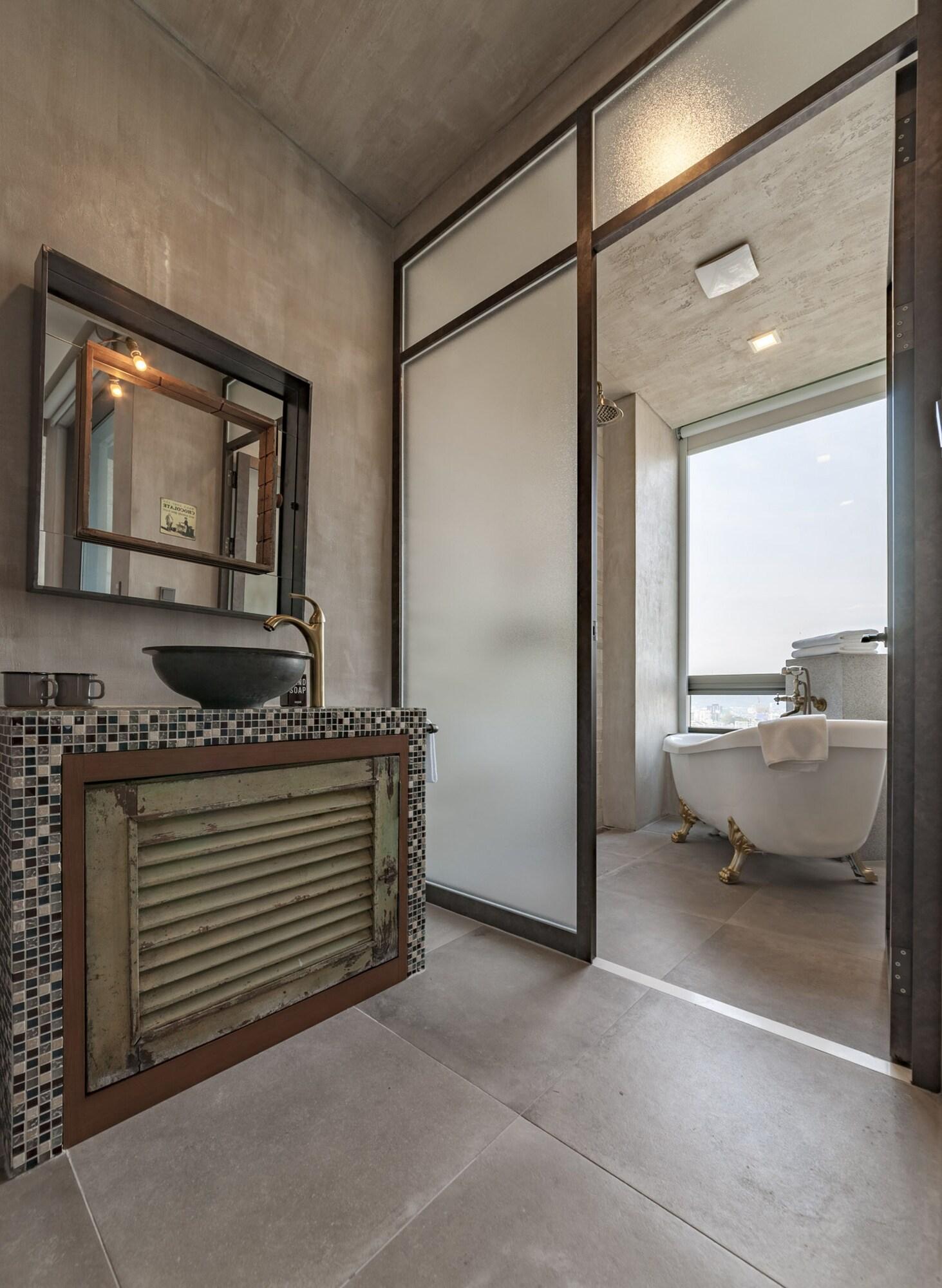 Studio Two Double Beds