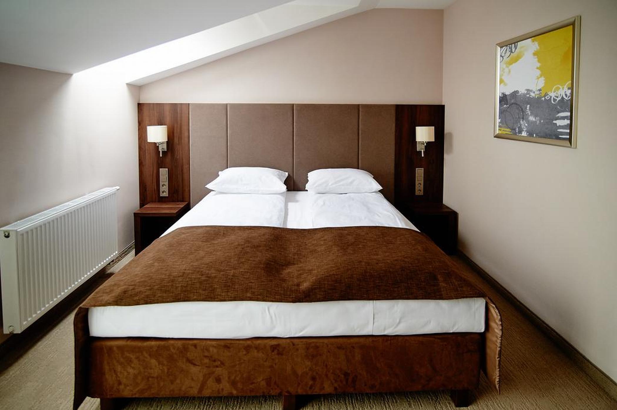 Double or Twin Standard