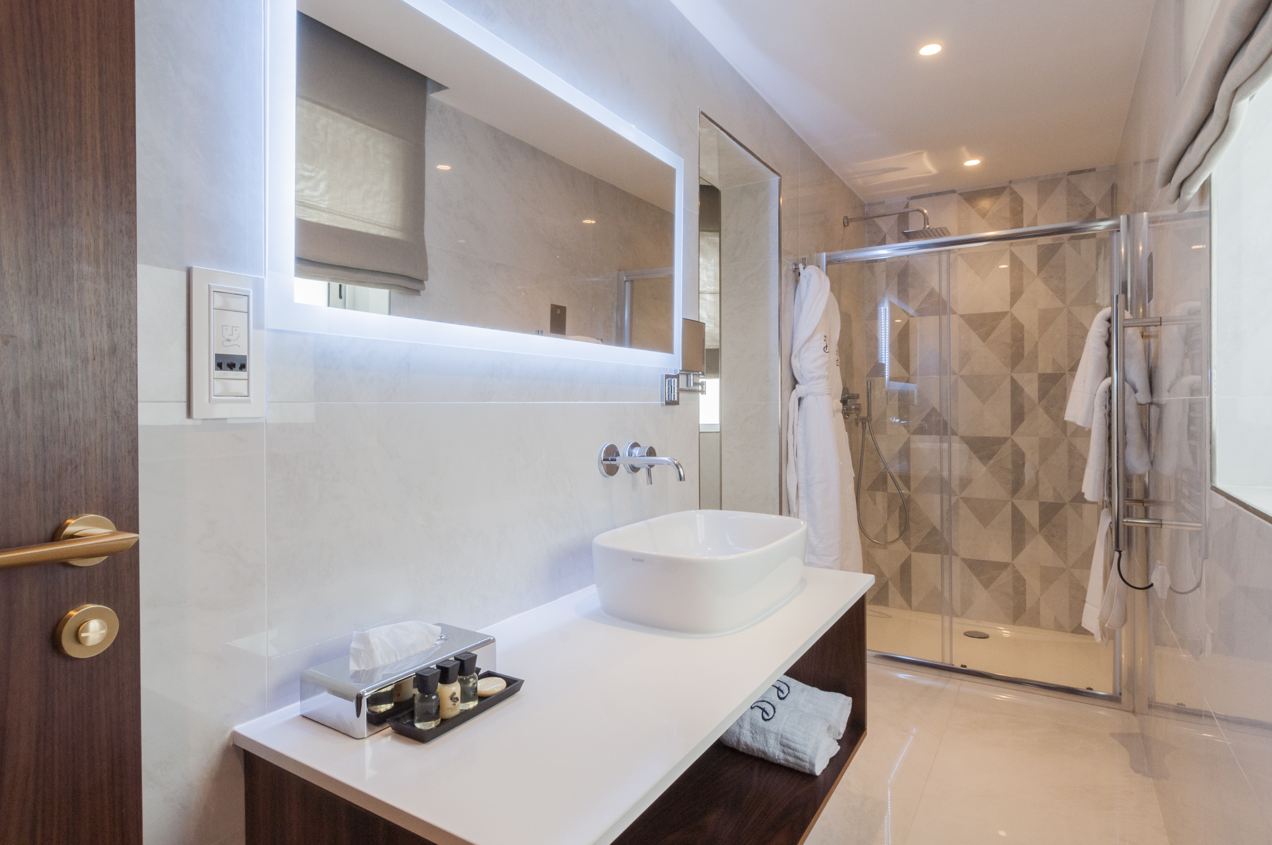 Double or Twin Standard