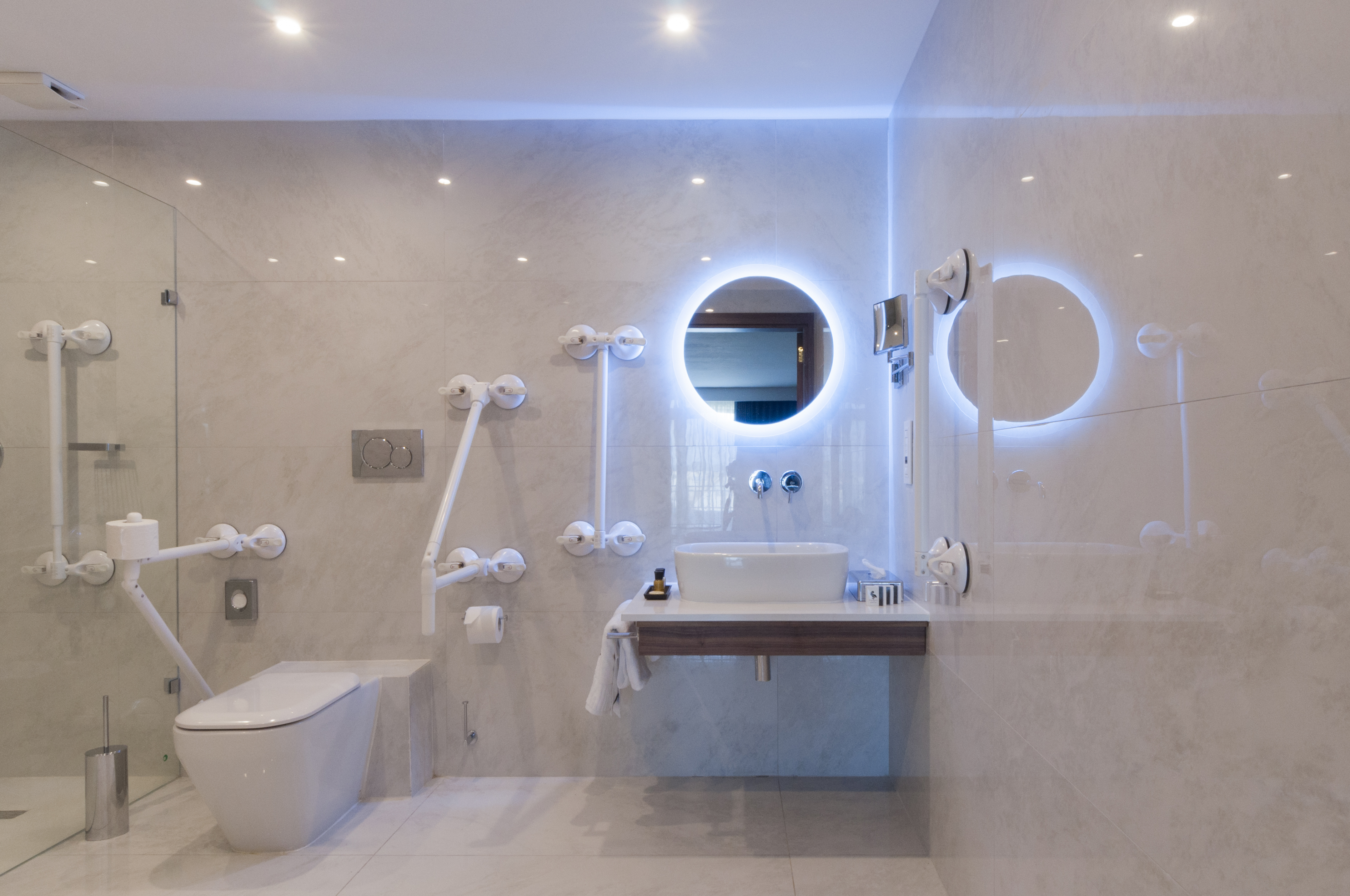 Double or Twin Standard