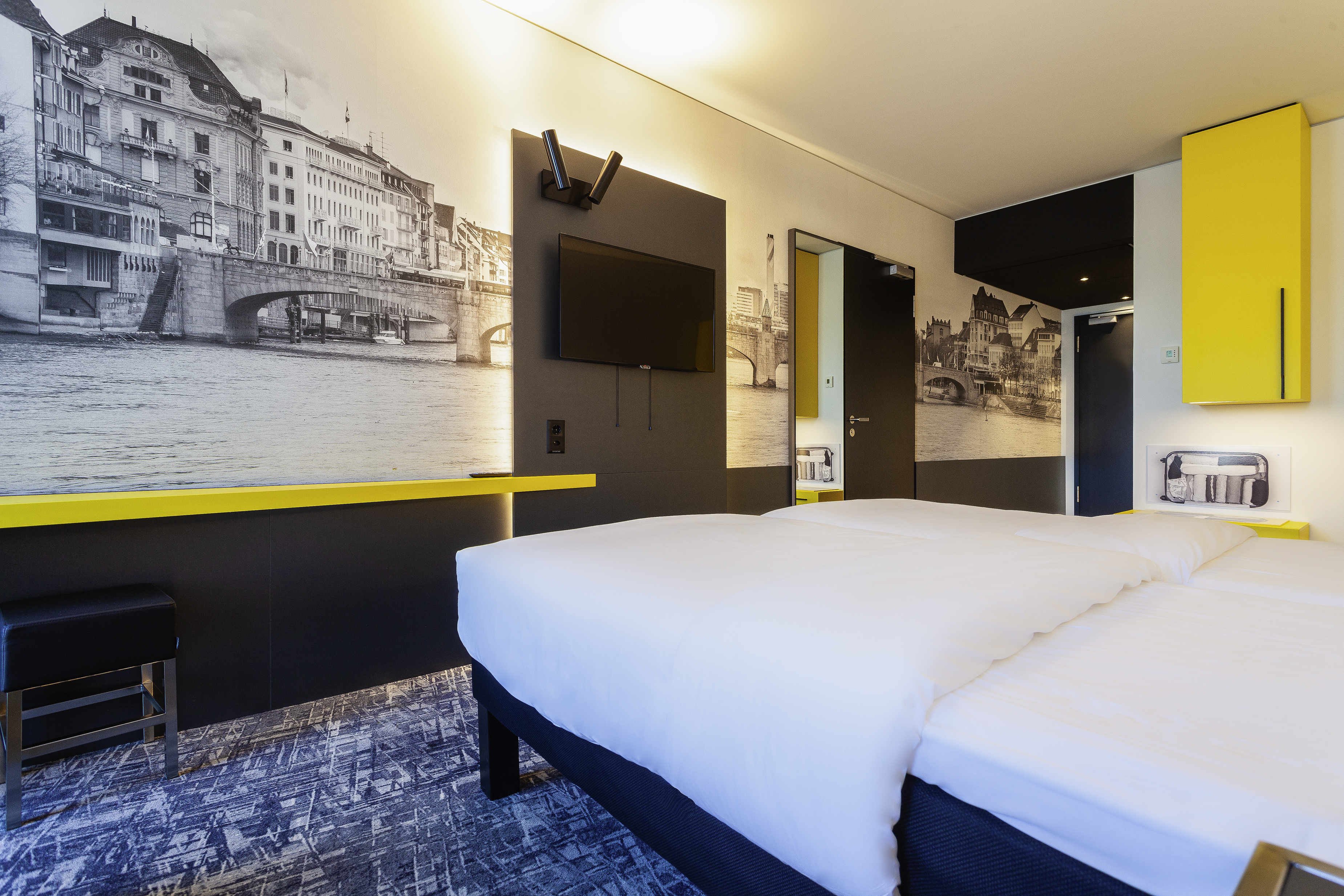 Double Queen Size Bed