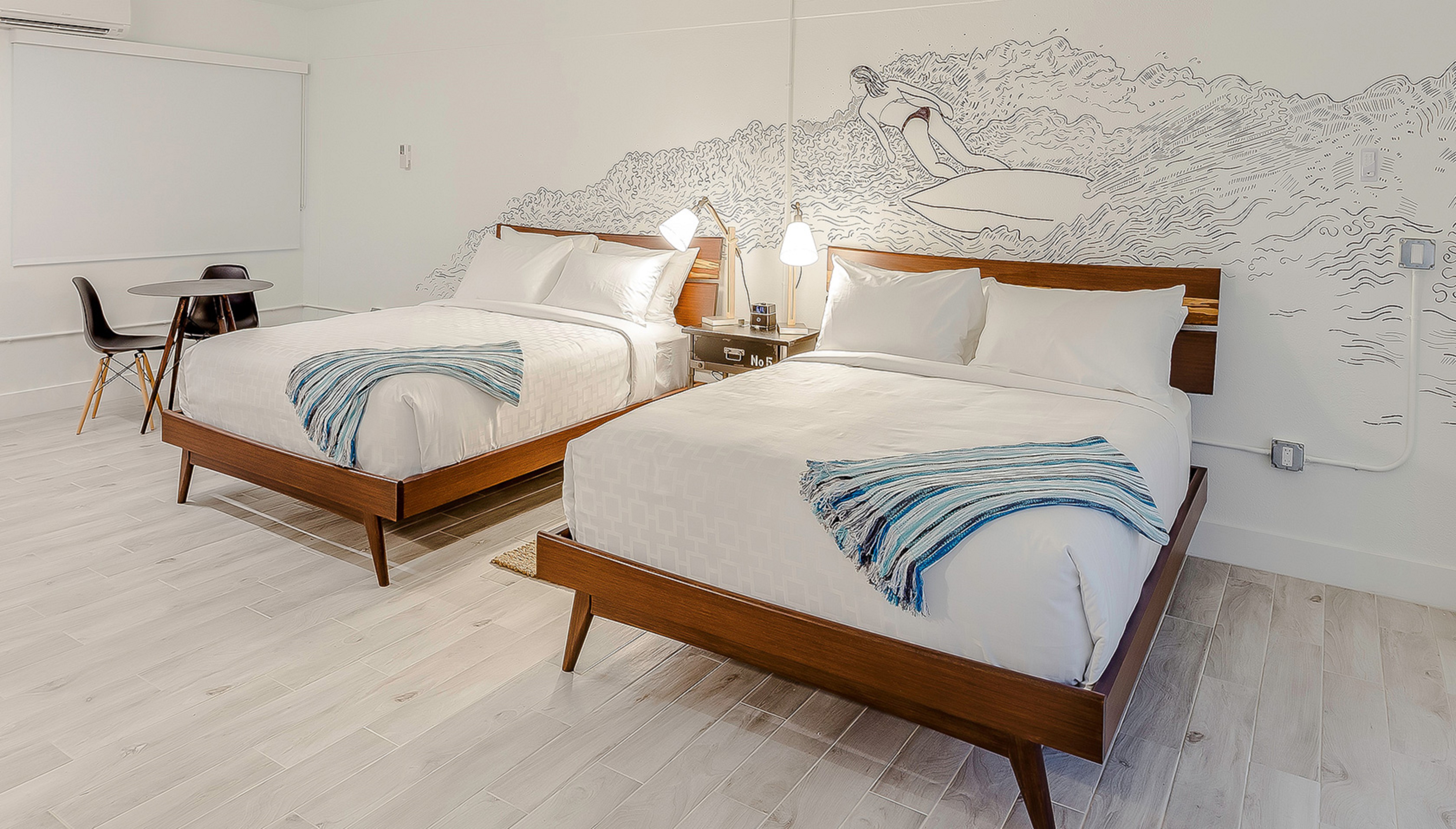 Bungalow Two Queen Beds