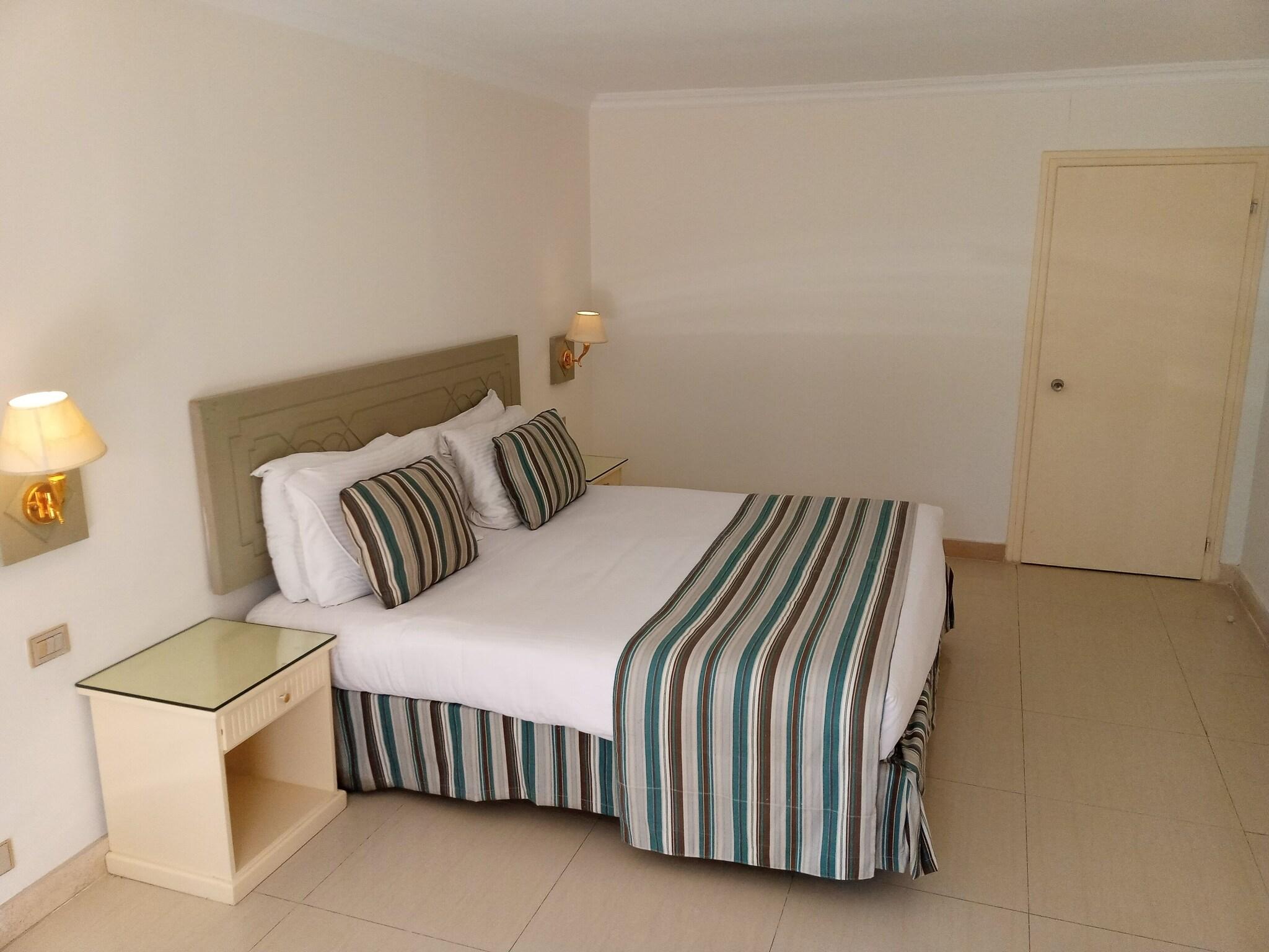 Twin Classic Garden View