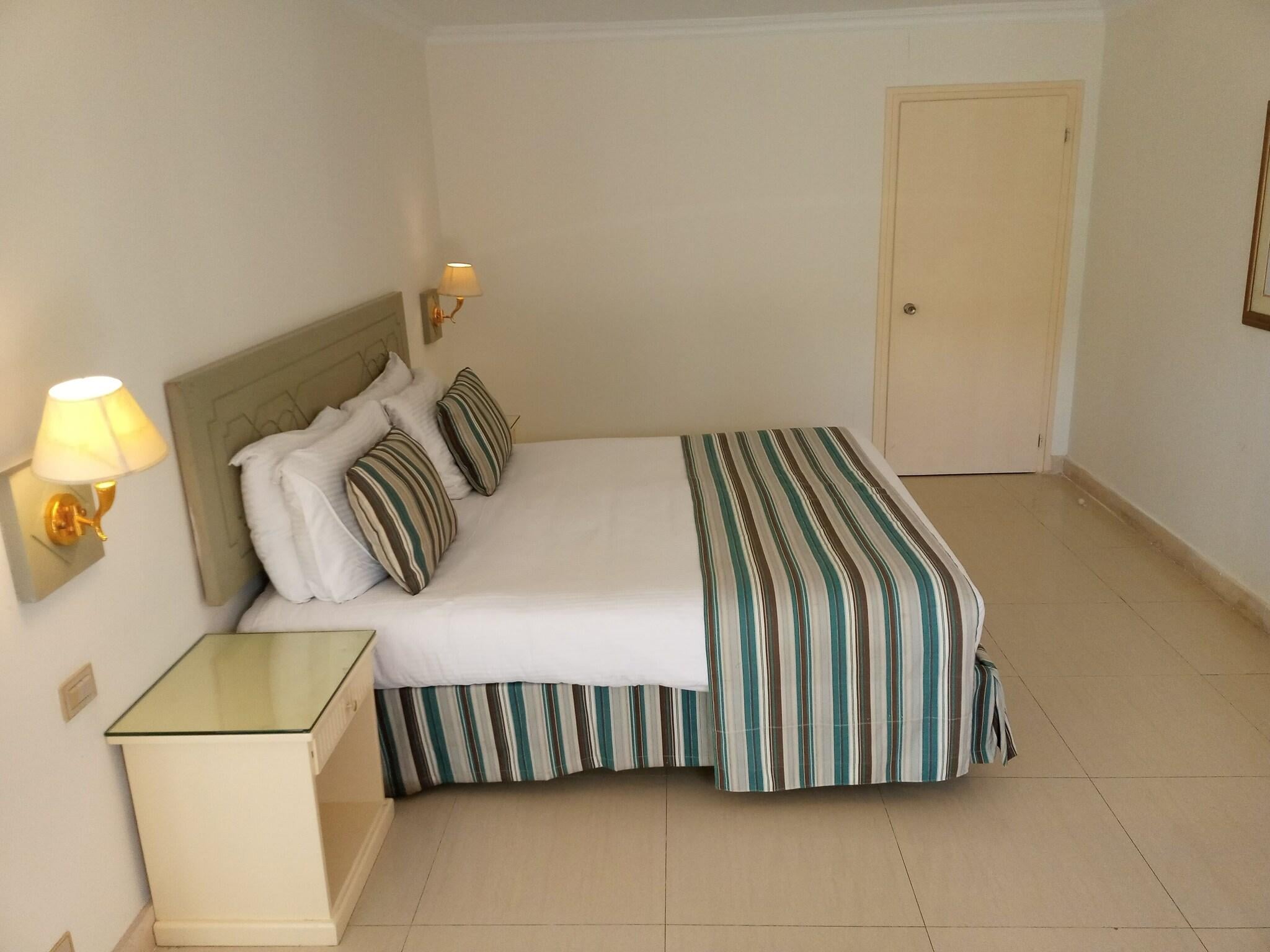 Twin Classic Garden View