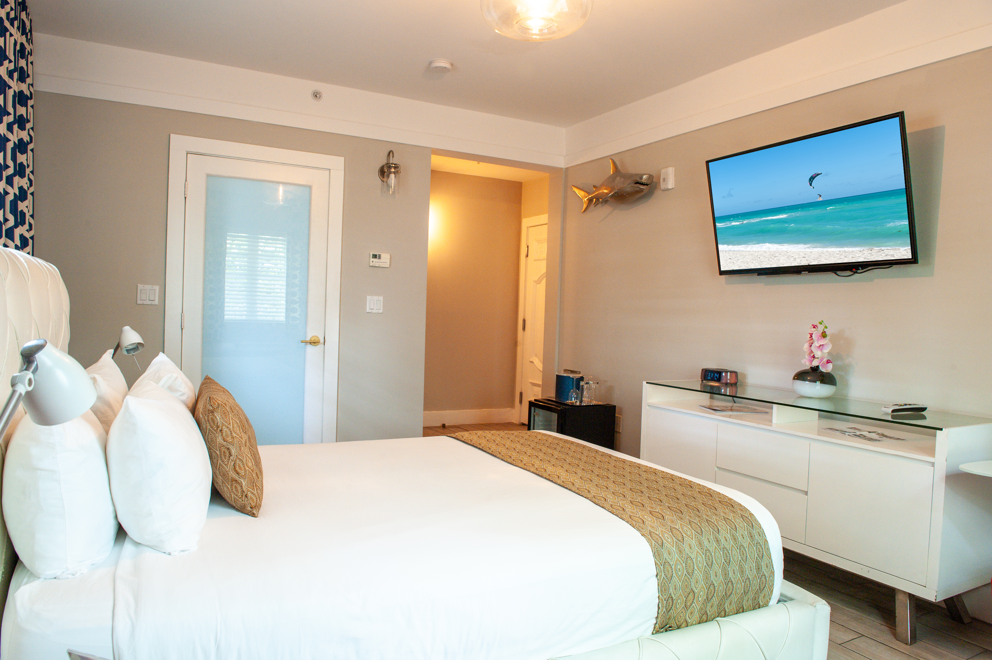 Double Queen Size Bed