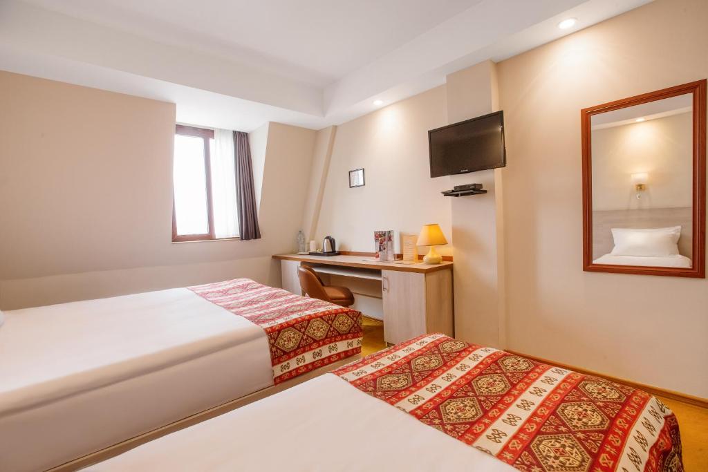 Double or Twin Standard