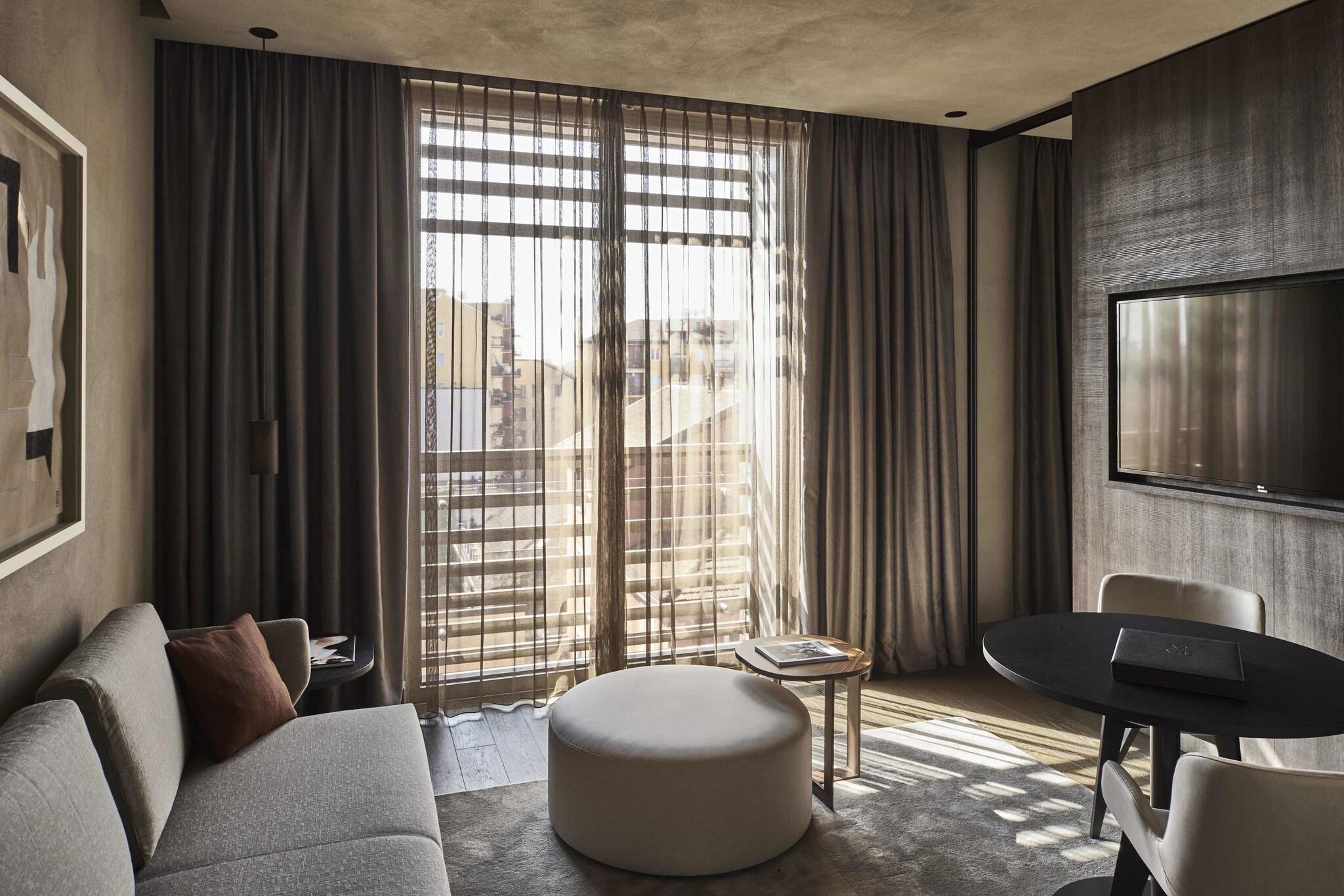 Junior Suite Executive King Bed