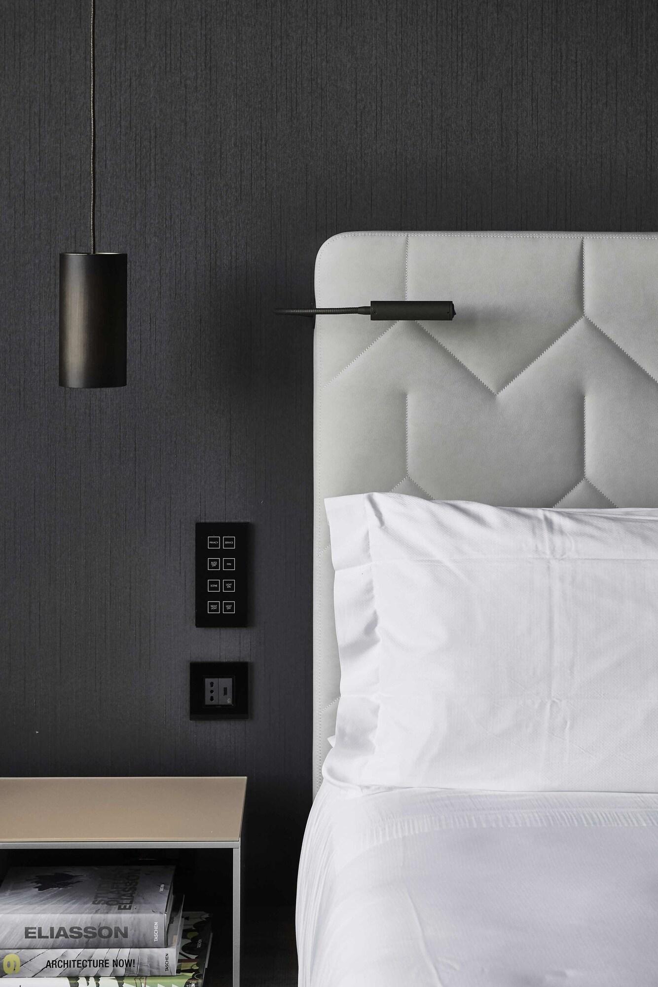 Double Superior Queen Bed