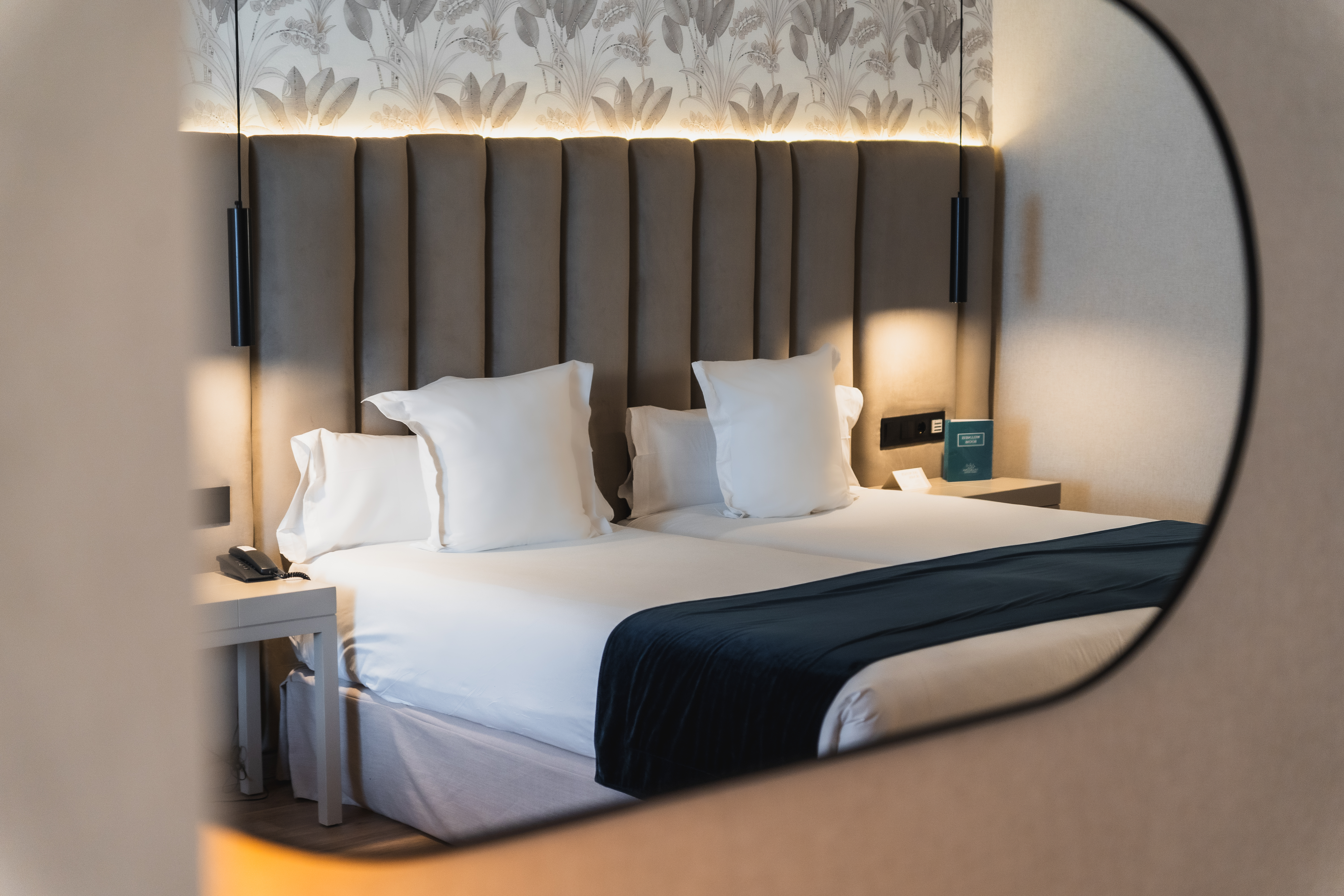 Double Single Executive