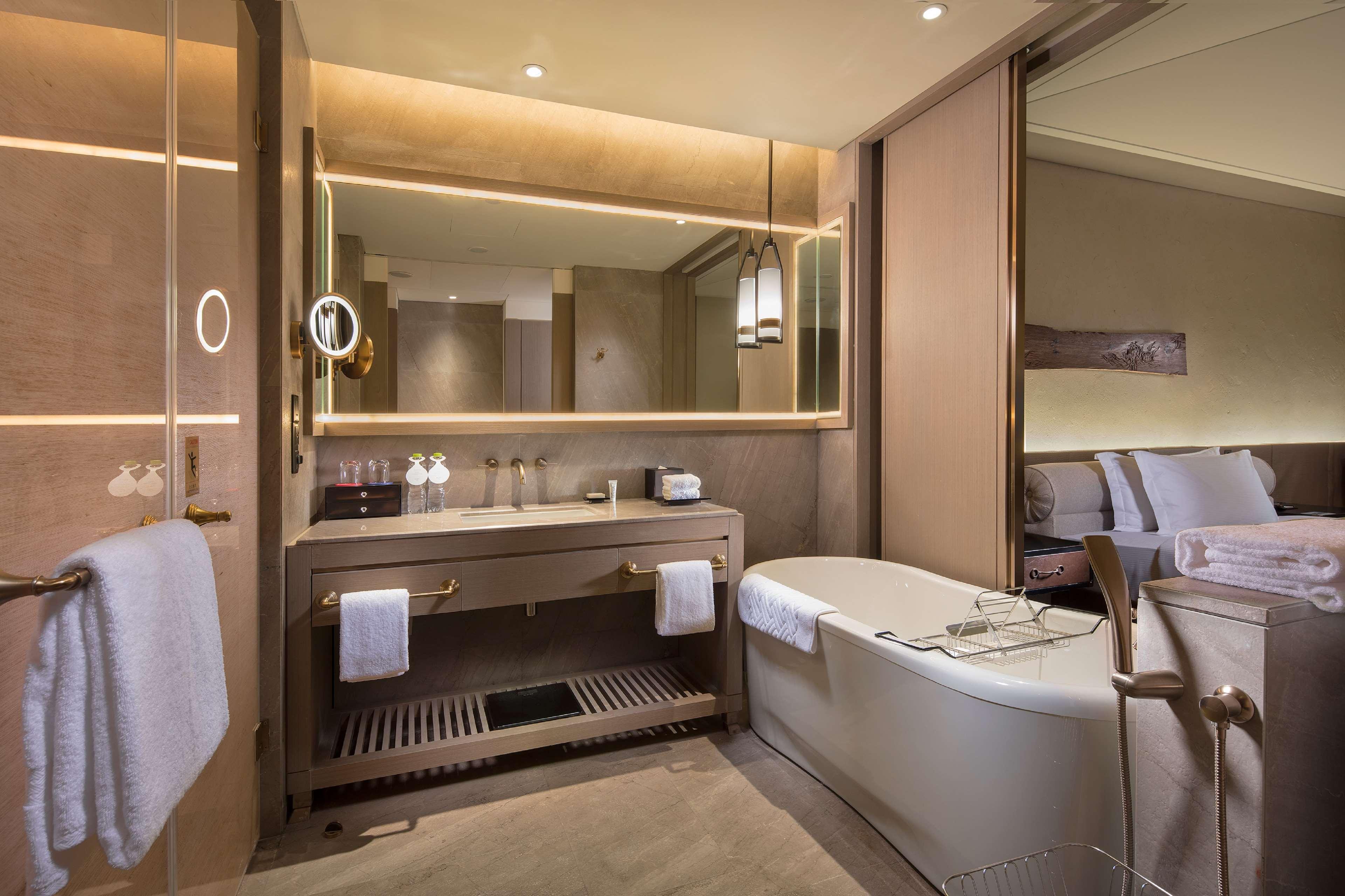 Twin Deluxe with Balcony