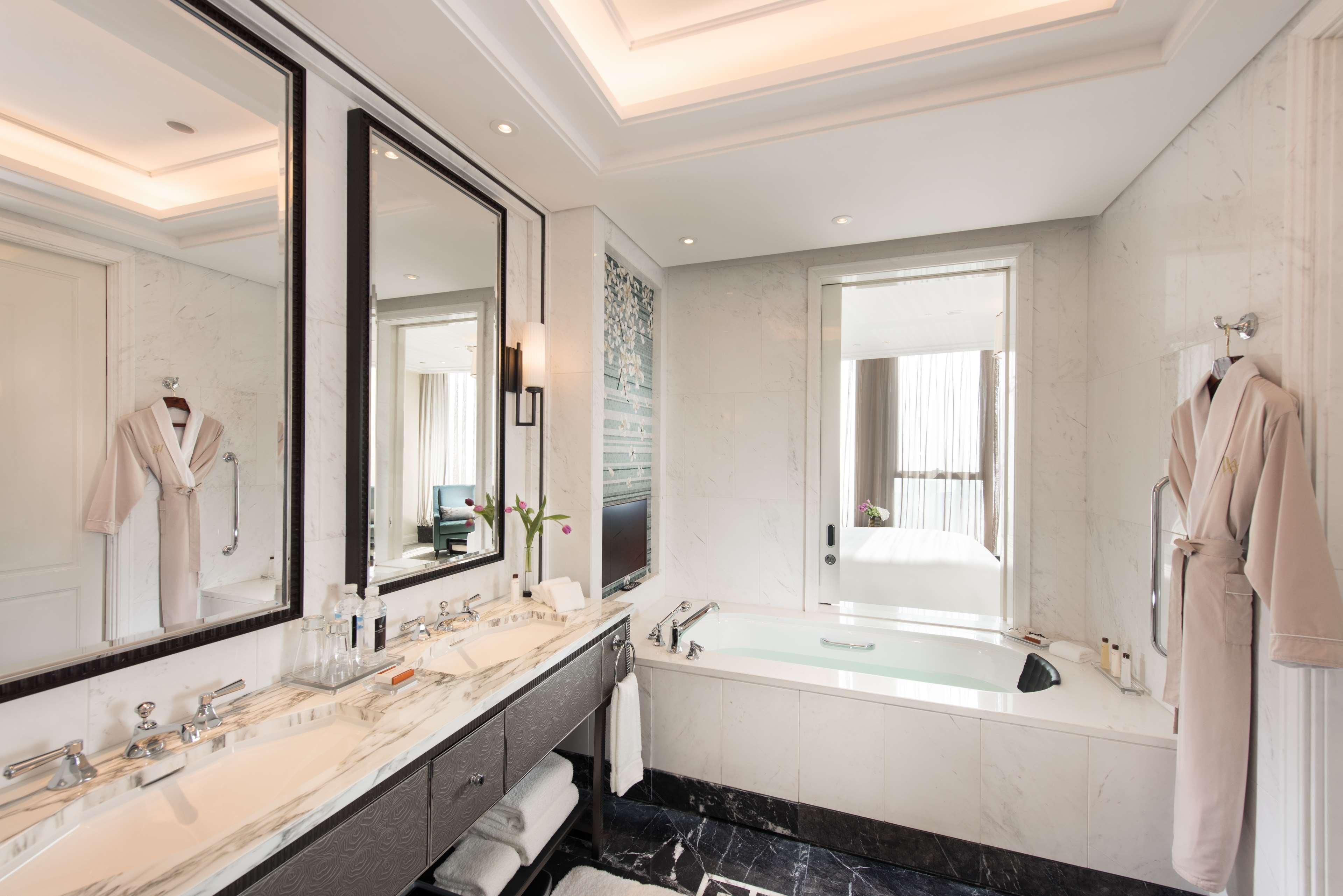 Room Deluxe with Views