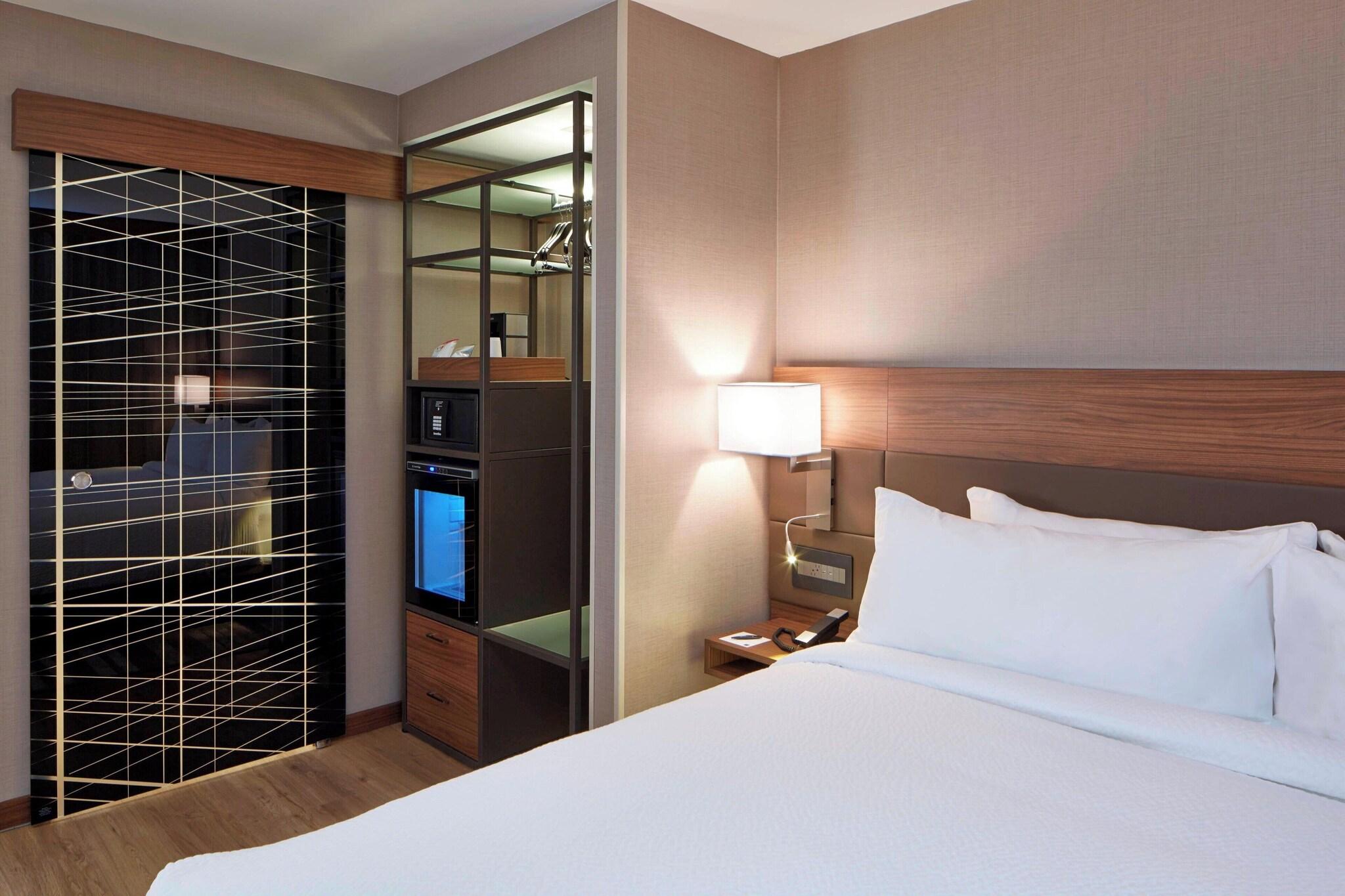 Double King Size Bed