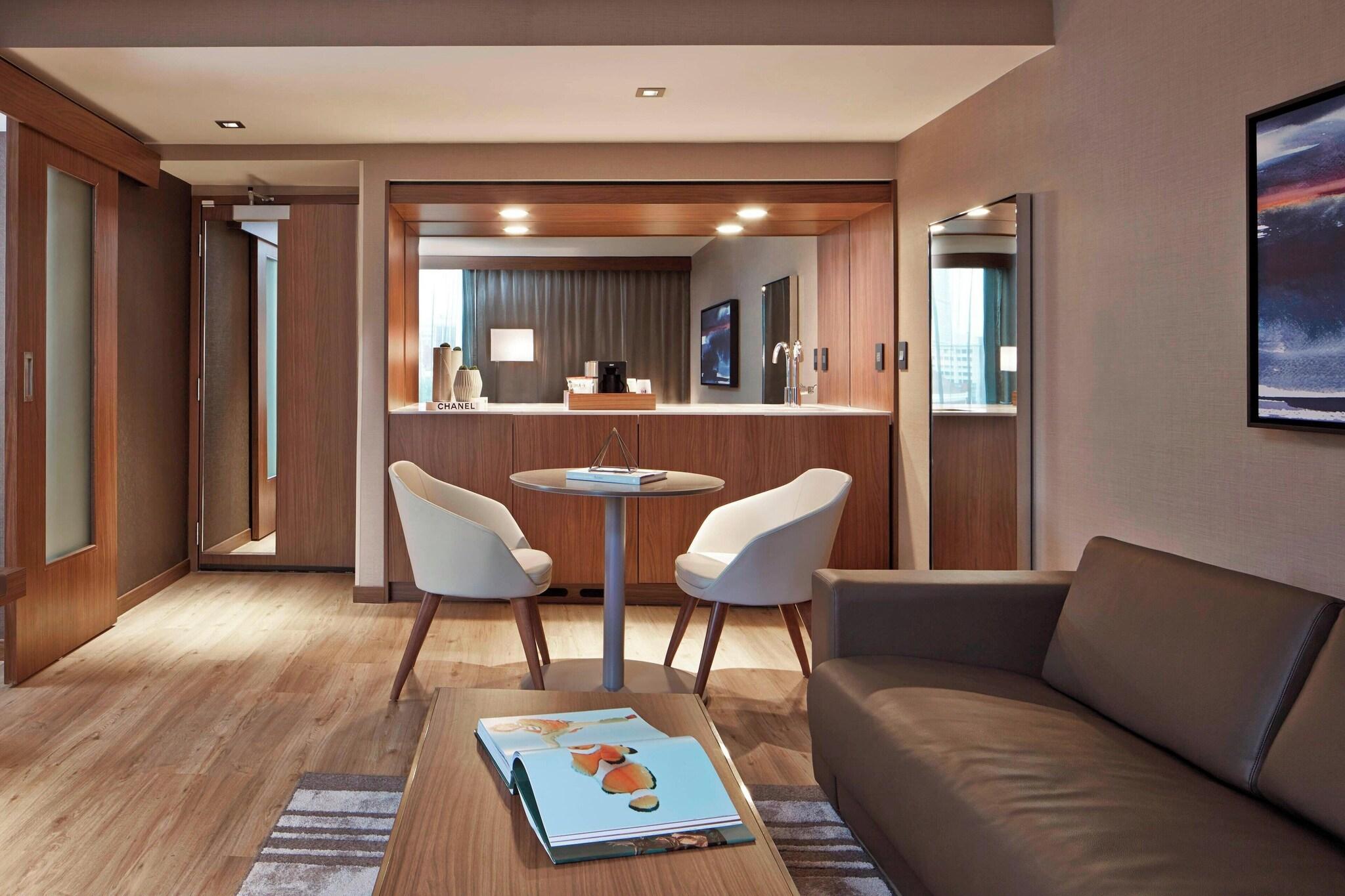 Suite King Bed One Bedroom 