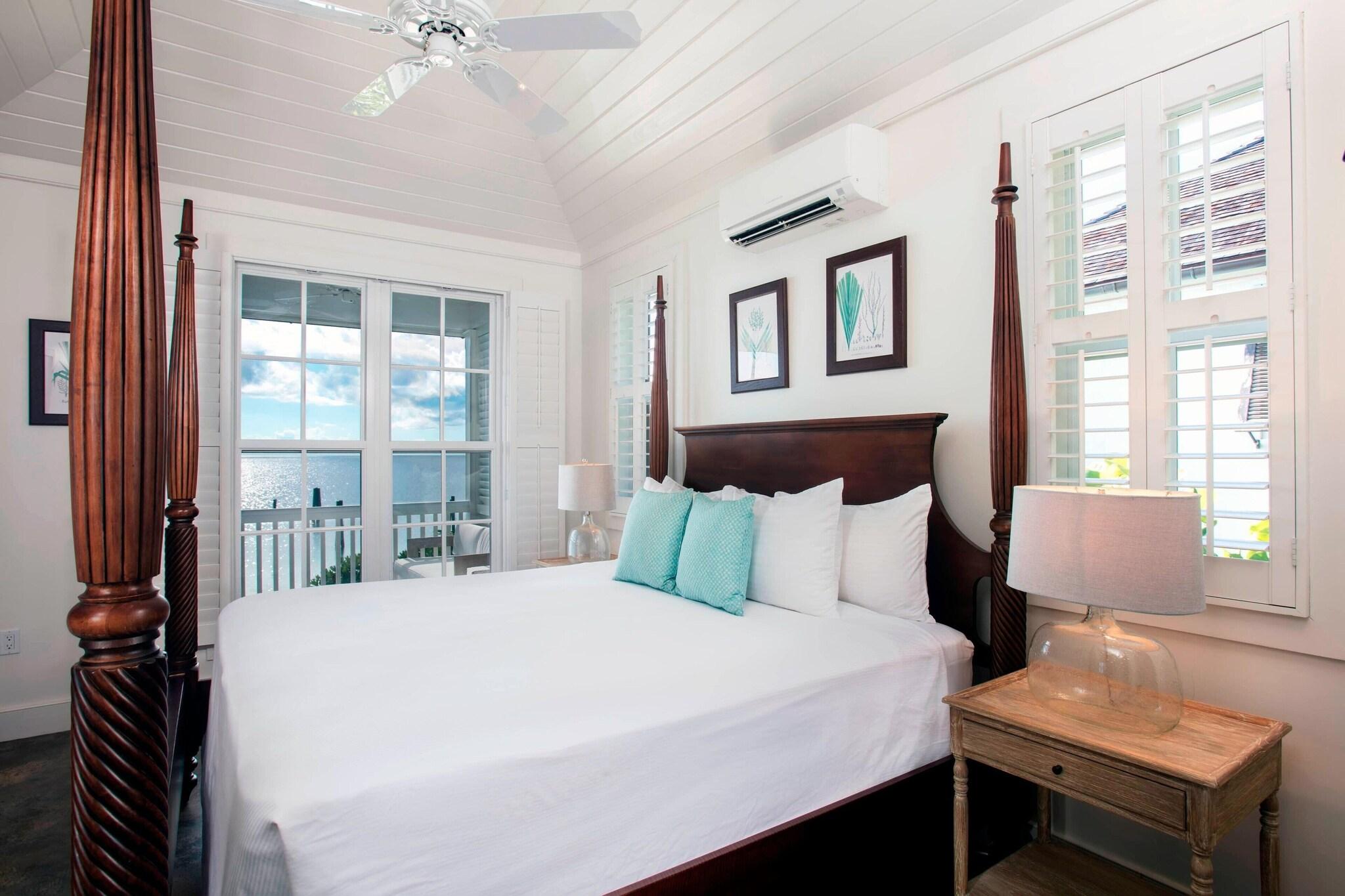 Villa Ocean Front King Bed