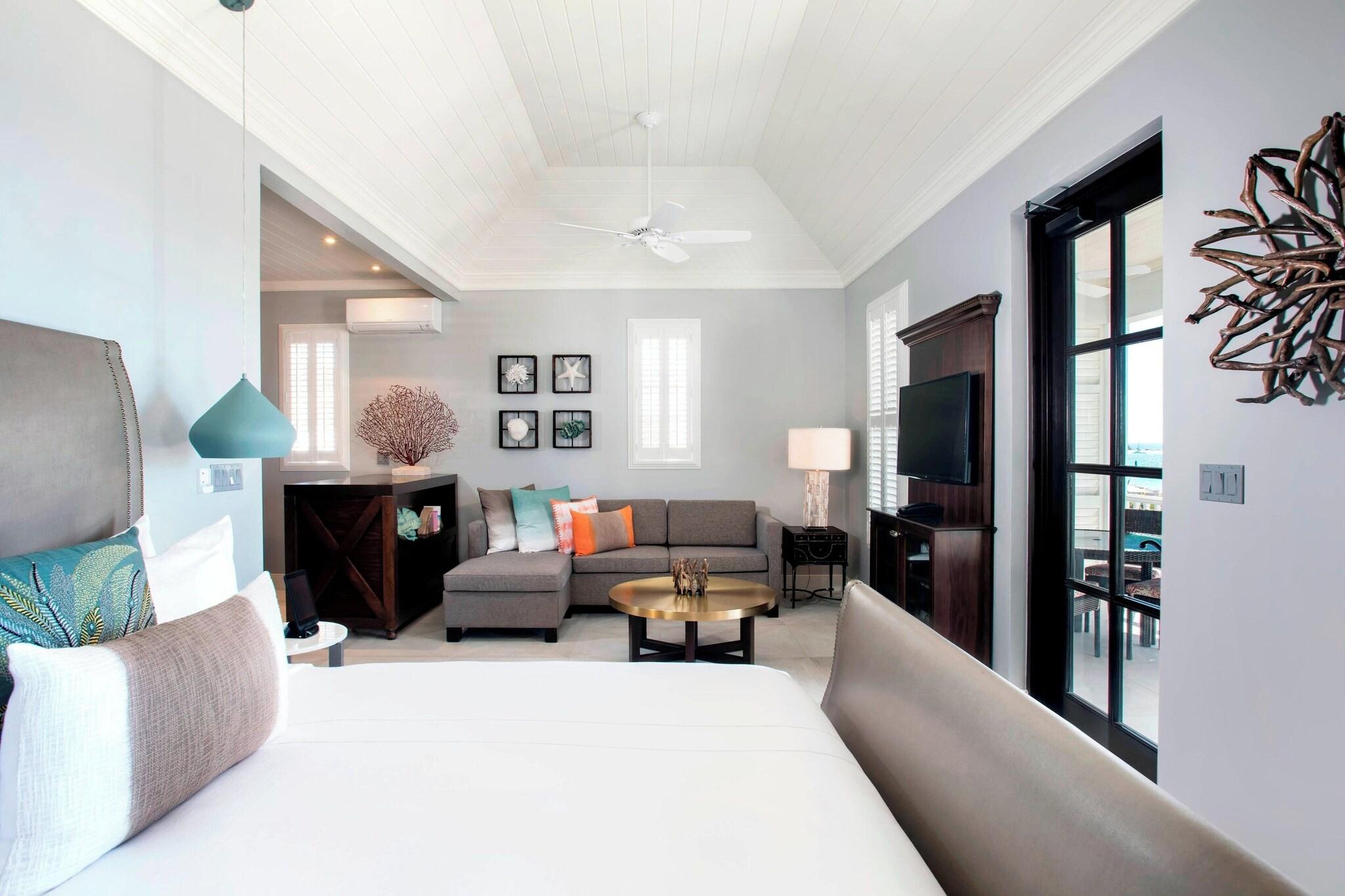 Villa Partial Ocean View King Bed