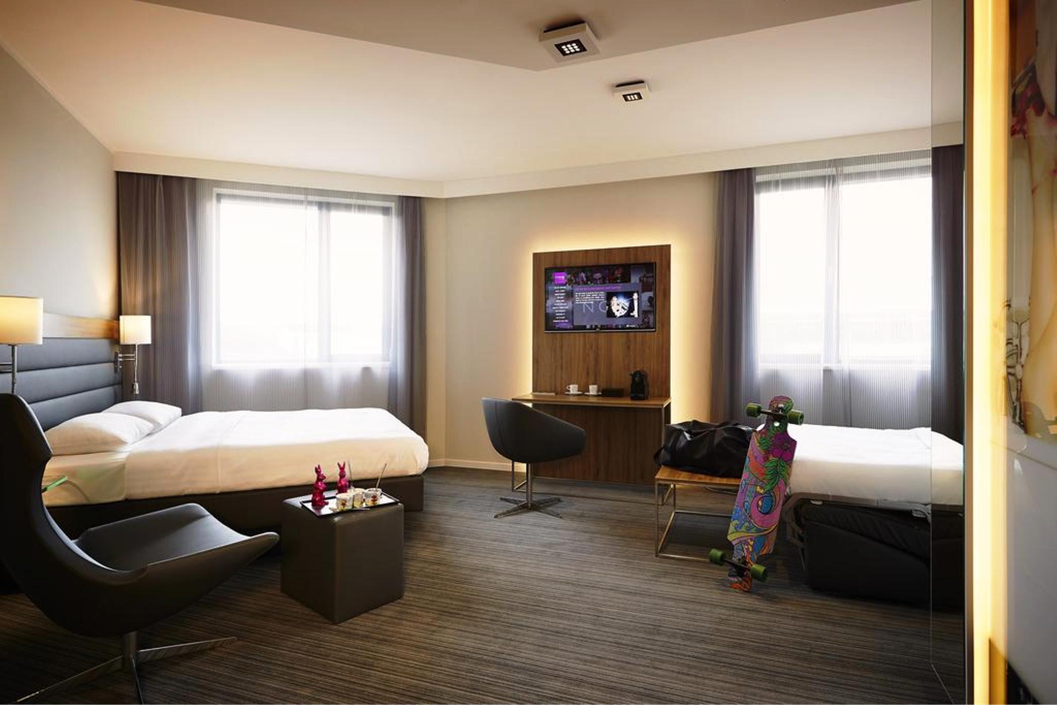 Double Queen Size Bed