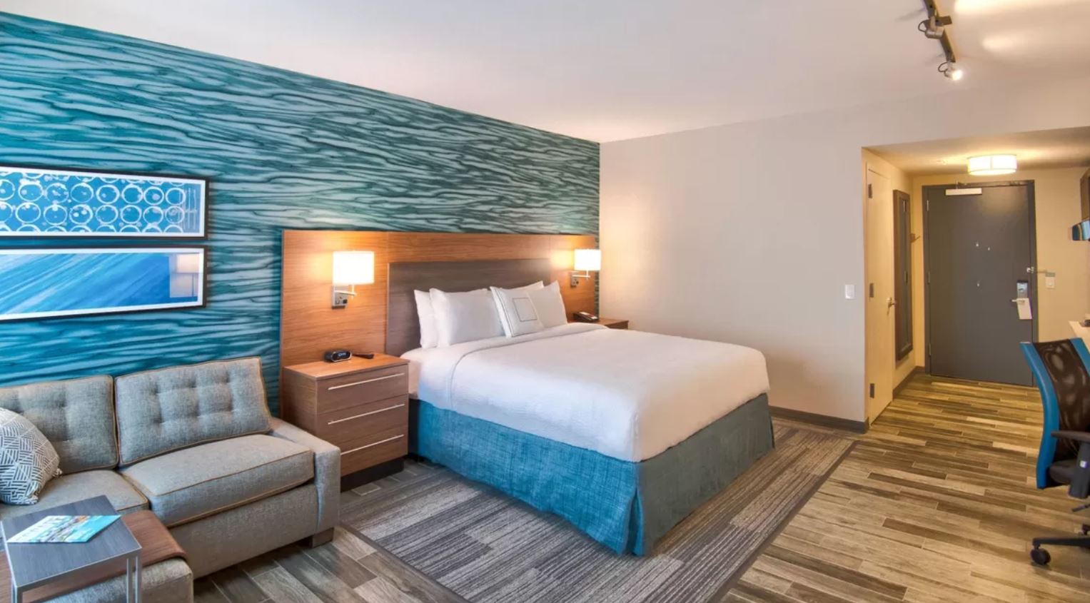 Studio King Size Bed