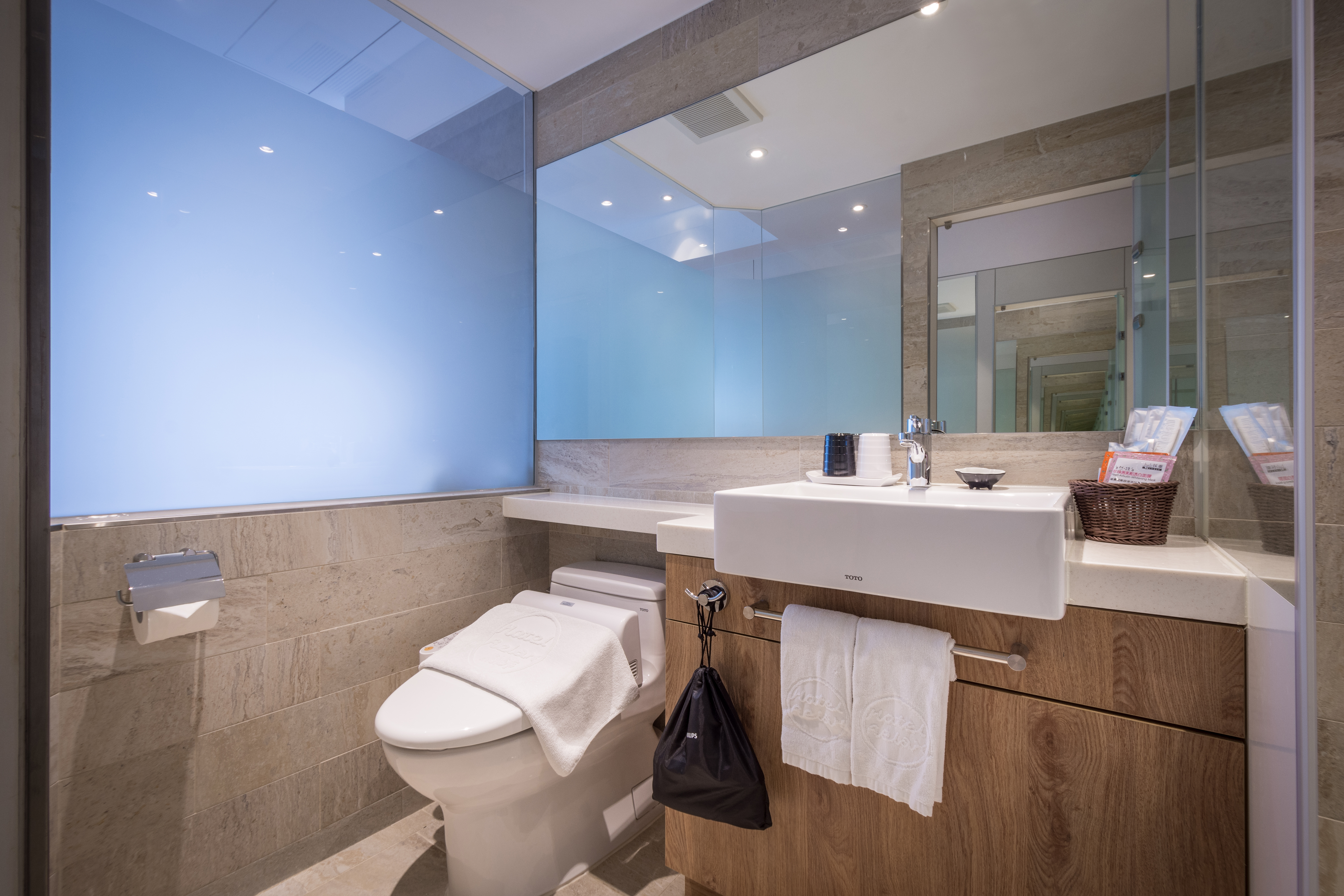 Double Classic Queen Bed