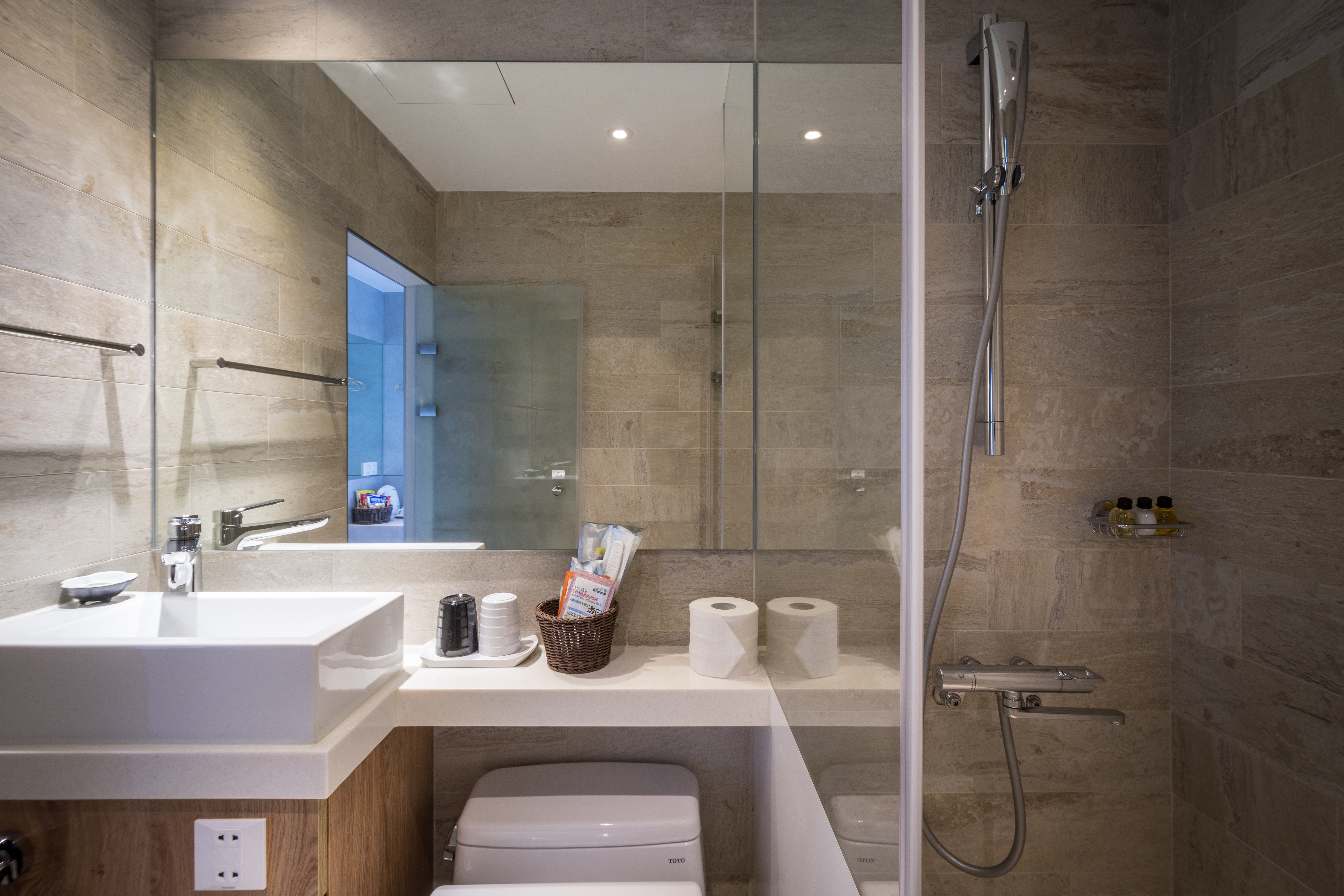 Double Classic Queen Bed