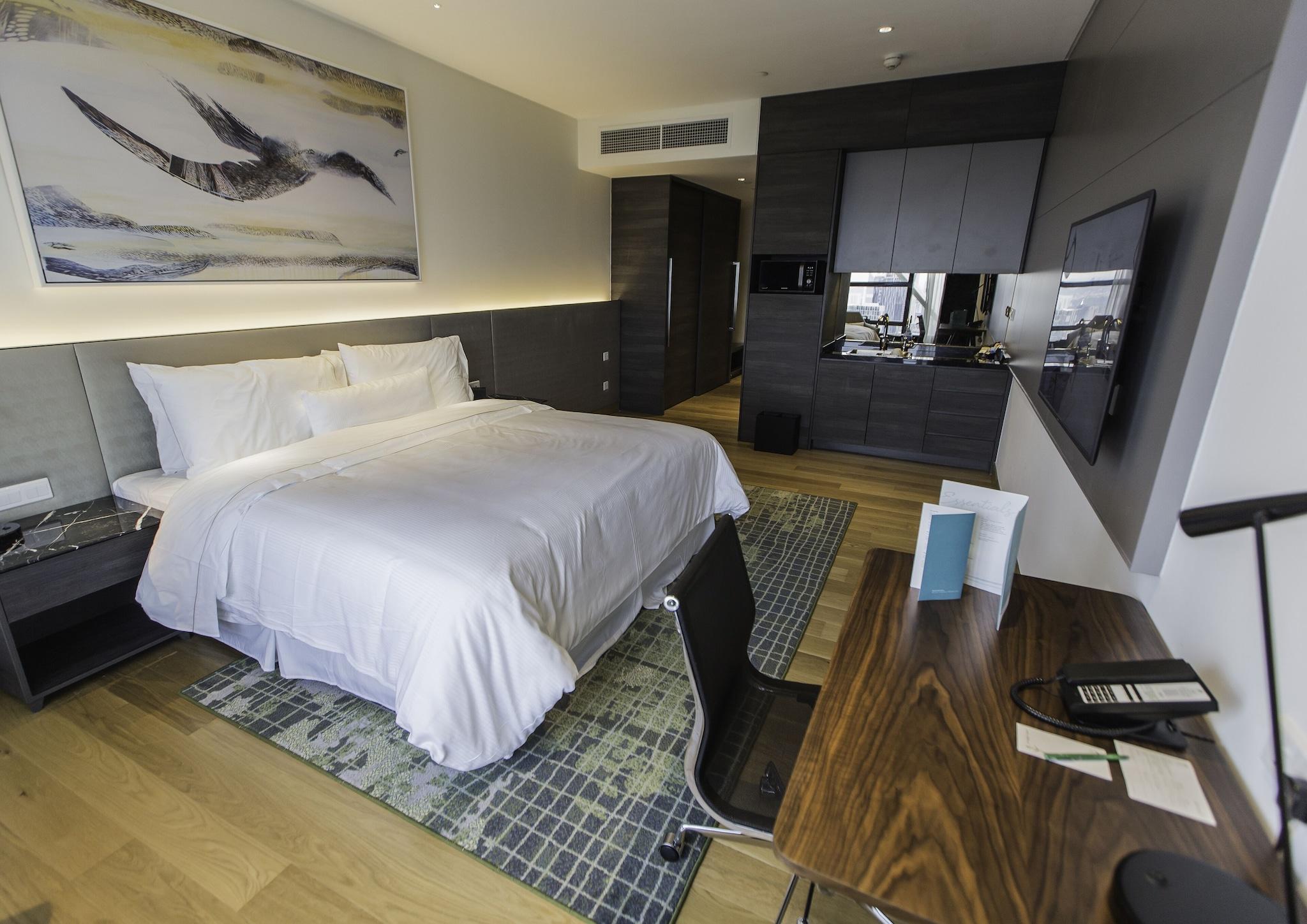 Studio King Size Bed