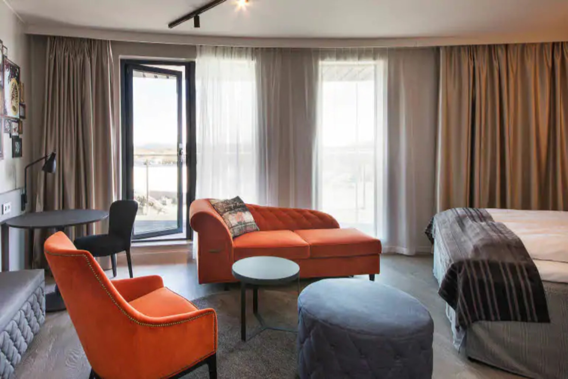 Double Single Superior with Balcony